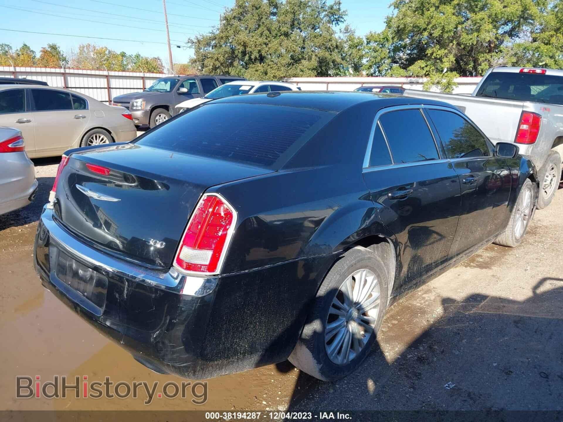2014 CHRYSLER 300 - VIN: 2C3CCARG2EH341871 - Фото 4