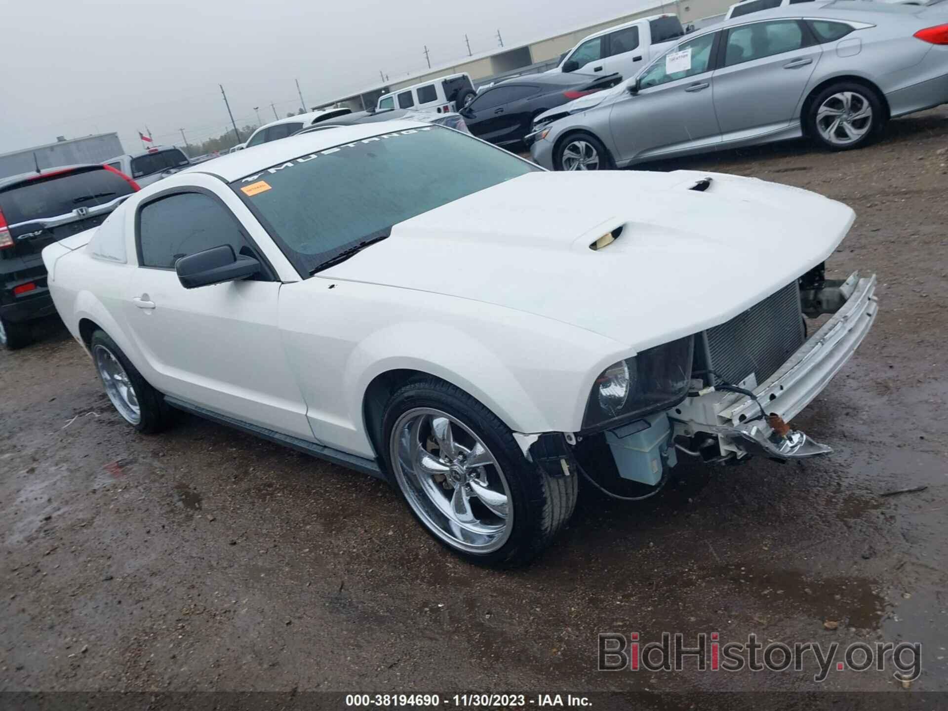 Photo 1ZVFT80N775279856 - FORD MUSTANG 2007