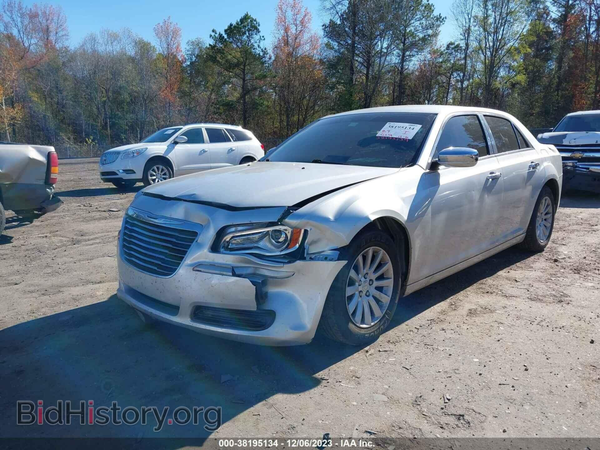 2012 CHRYSLER 300 - VIN: 2C3CCAAG2CH312279 - Фото 6