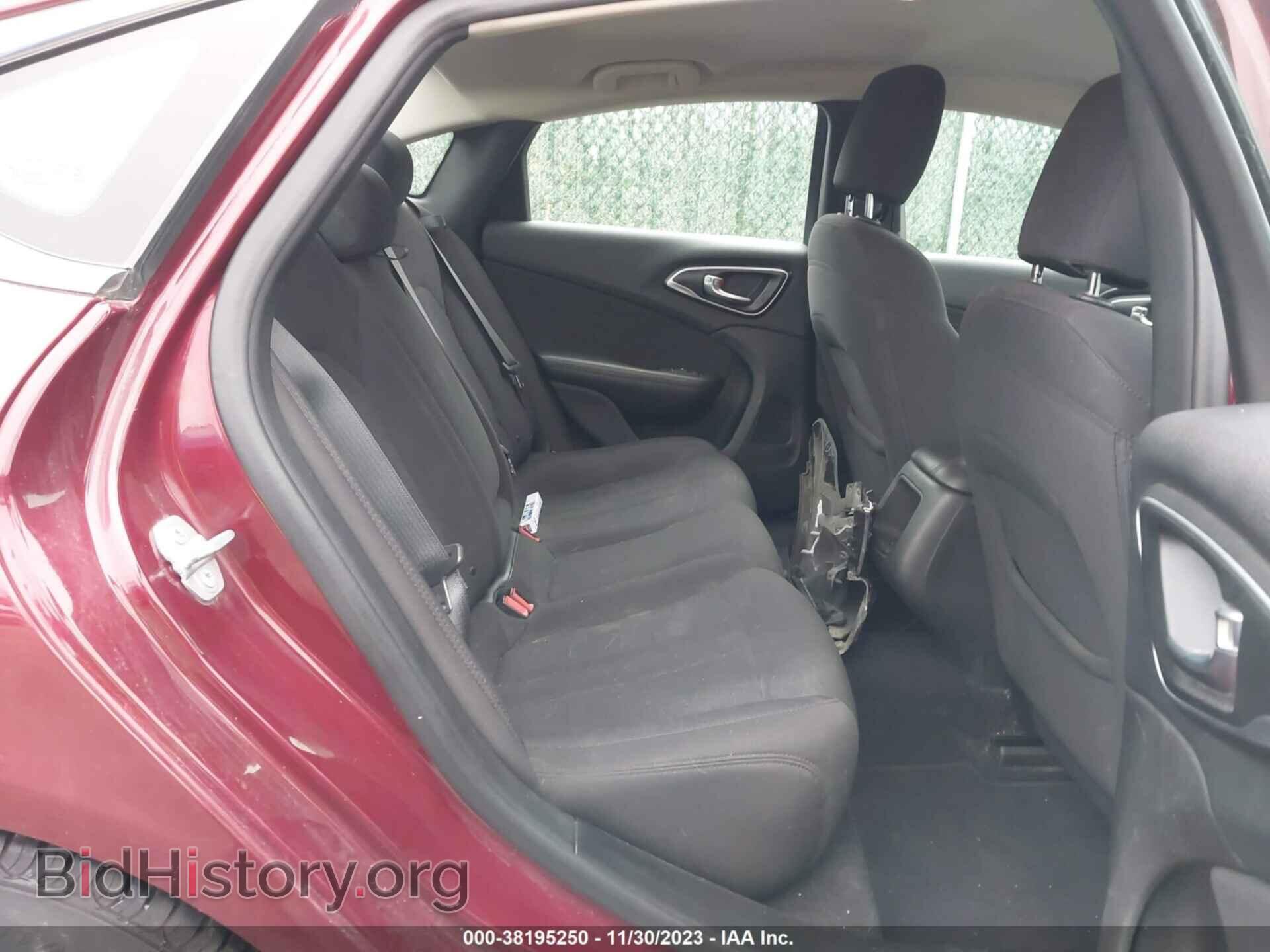 2015 CHRYSLER 200 - VIN: 1C3CCCAB4FN587065 - Фото 8