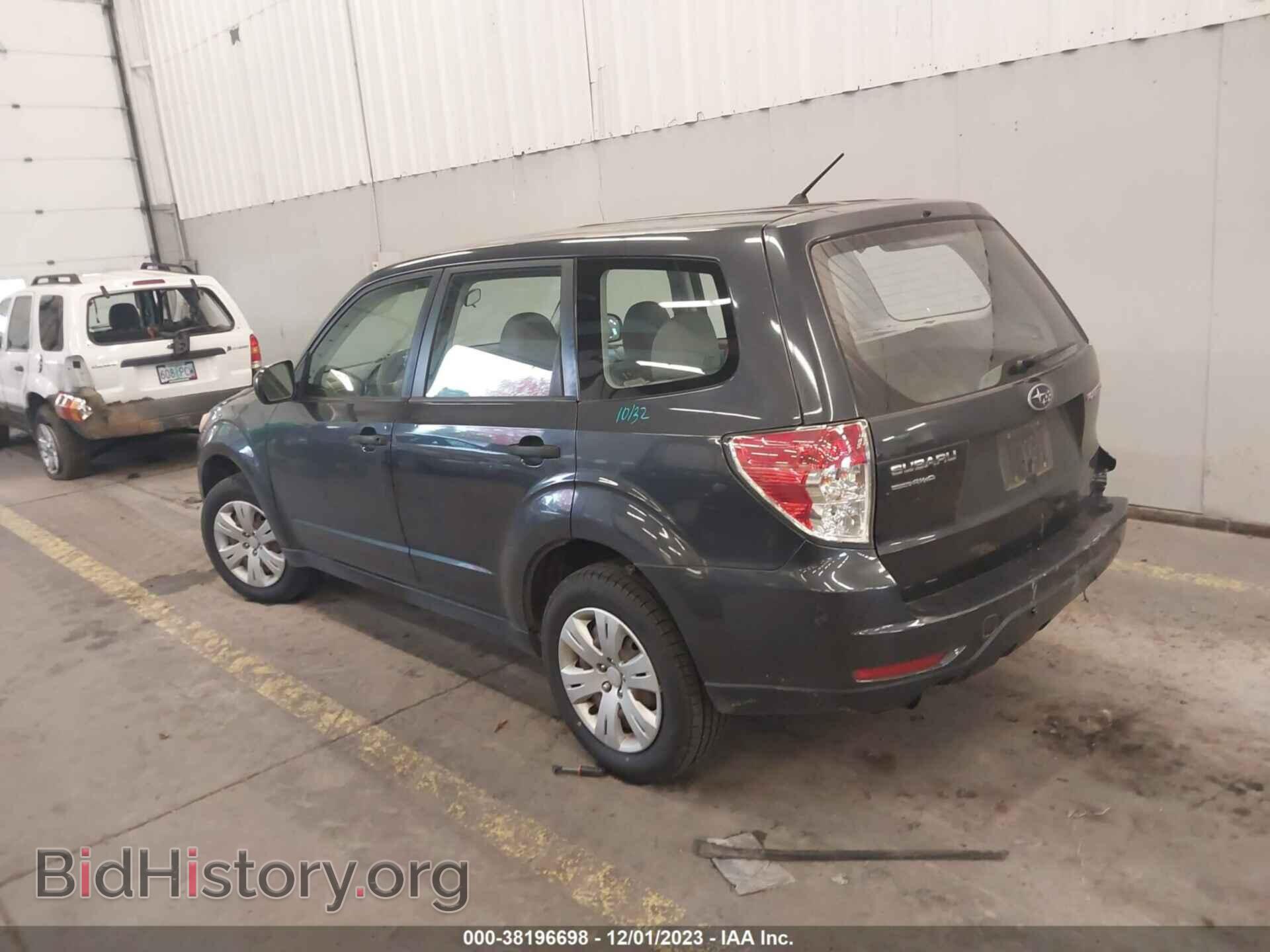 2011 SUBARU FORESTER - VIN: JF2SHBAC4BH720803 - Фото 3