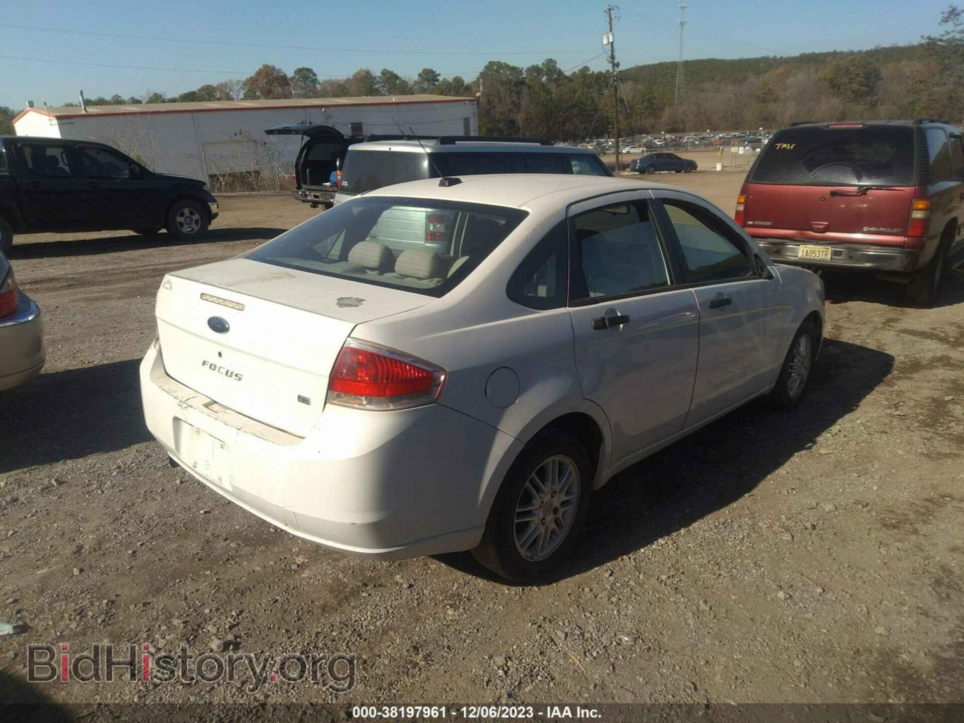 2009 FORD FOCUS - VIN: 1FAHP35N99W206261 - Photo 4