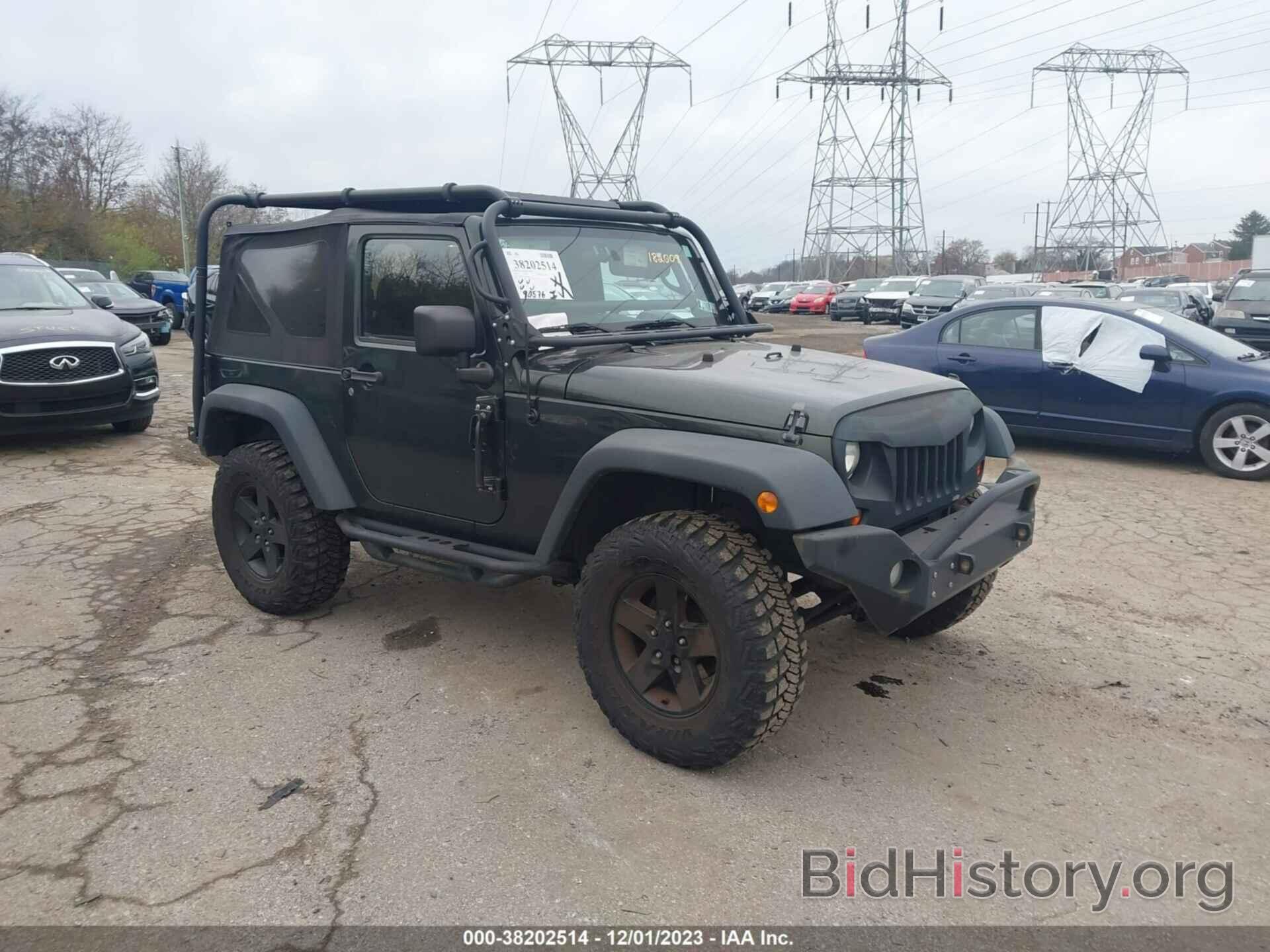 Photo 1J4AA2D11AL182009 - JEEP WRANGLER 2010