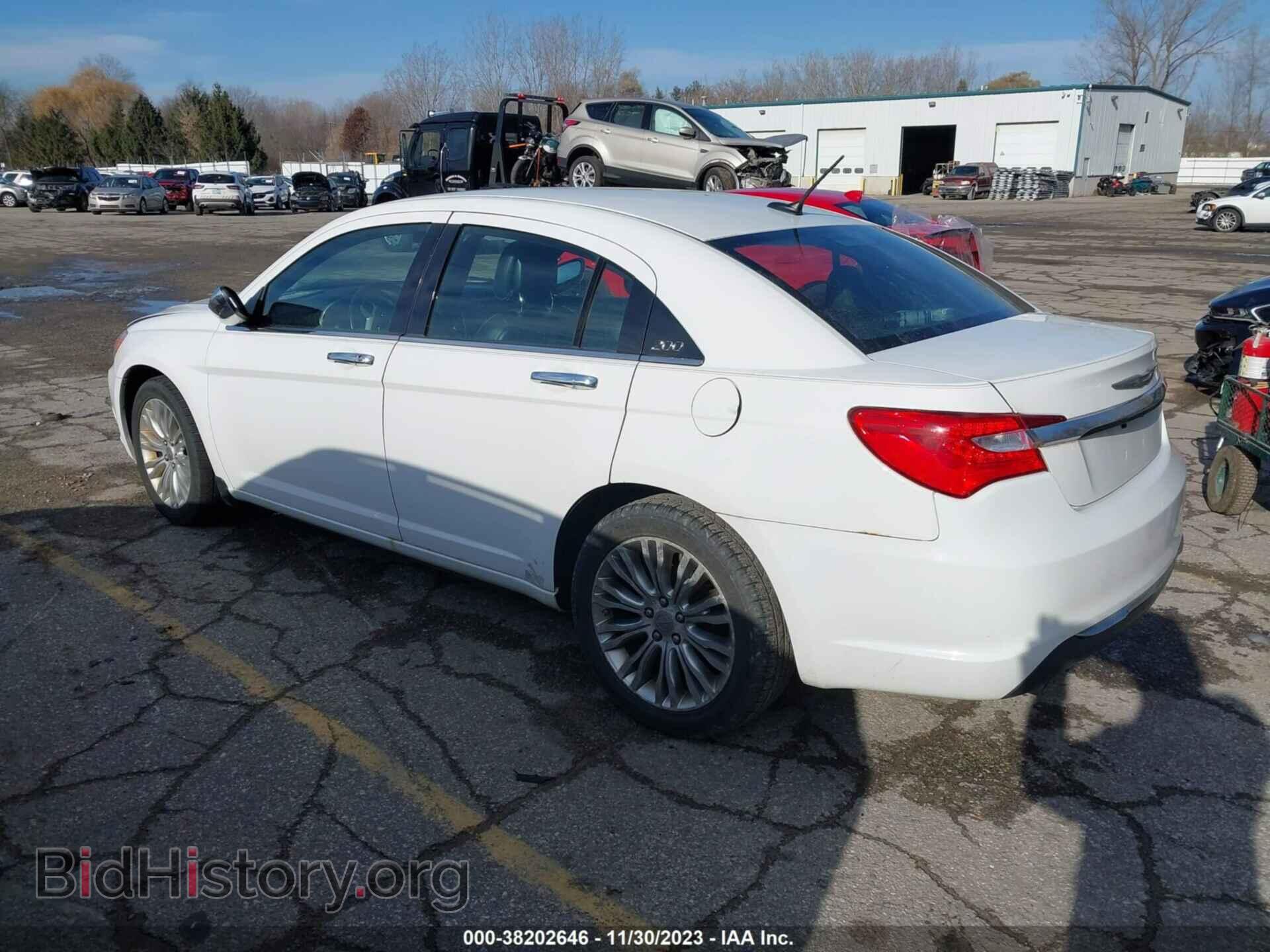 2013 CHRYSLER 200 - VIN: 1C3CCBCG1DN601018 - Photo 3