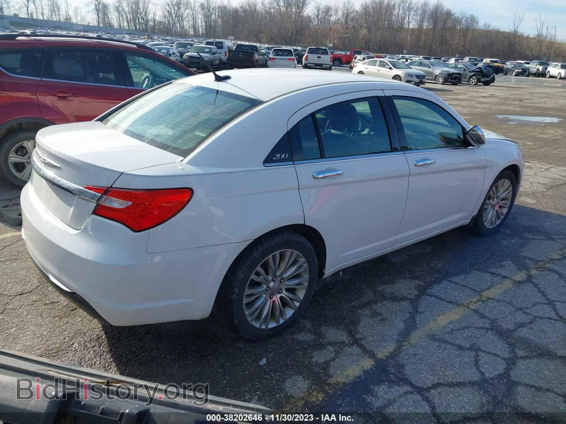 2013 CHRYSLER 200 - VIN: 1C3CCBCG1DN601018 - Photo 4