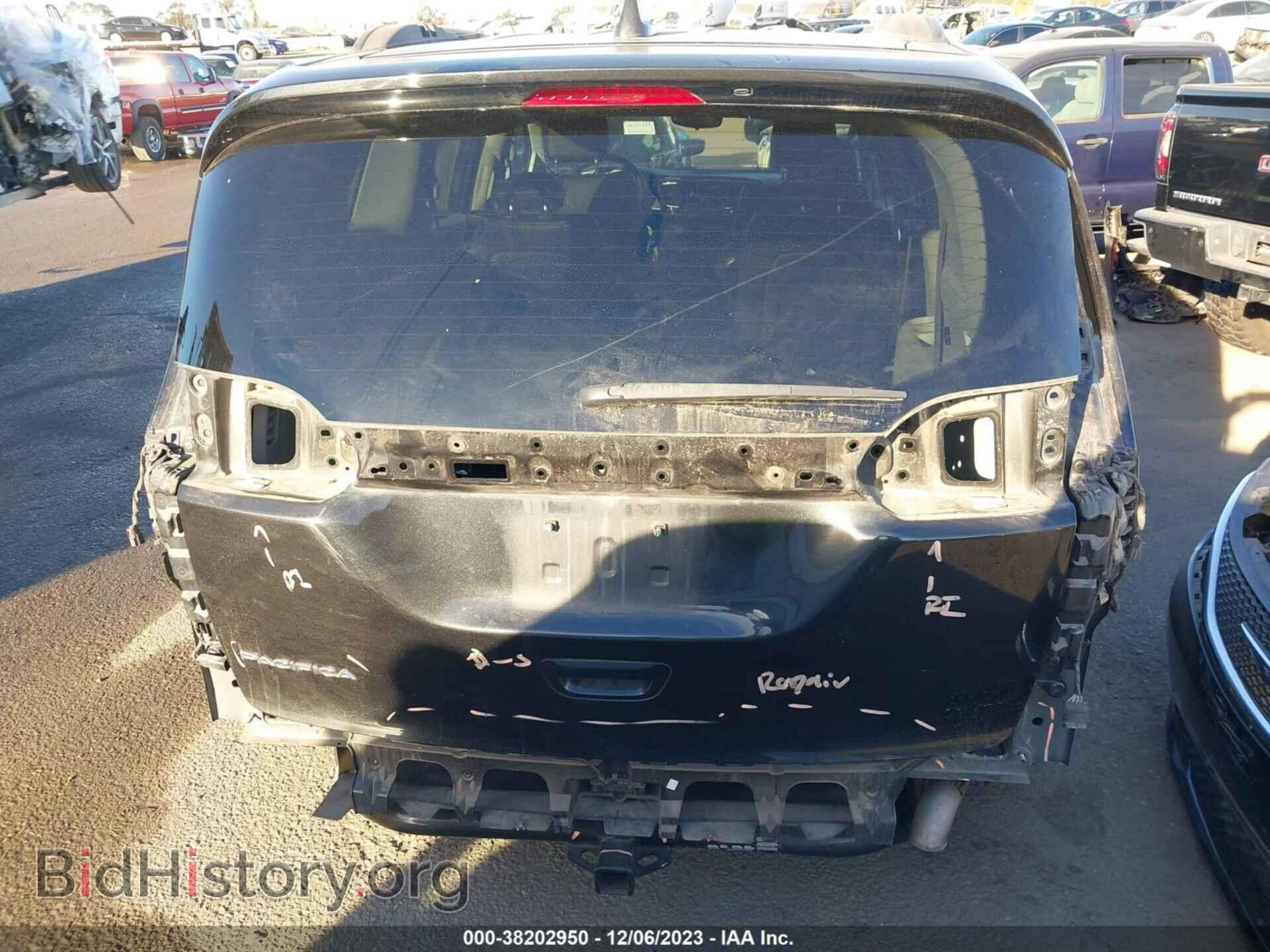 2017 CHRYSLER PACIFICA - VIN: 2C4RC1BG8HR530071 - Фото 17