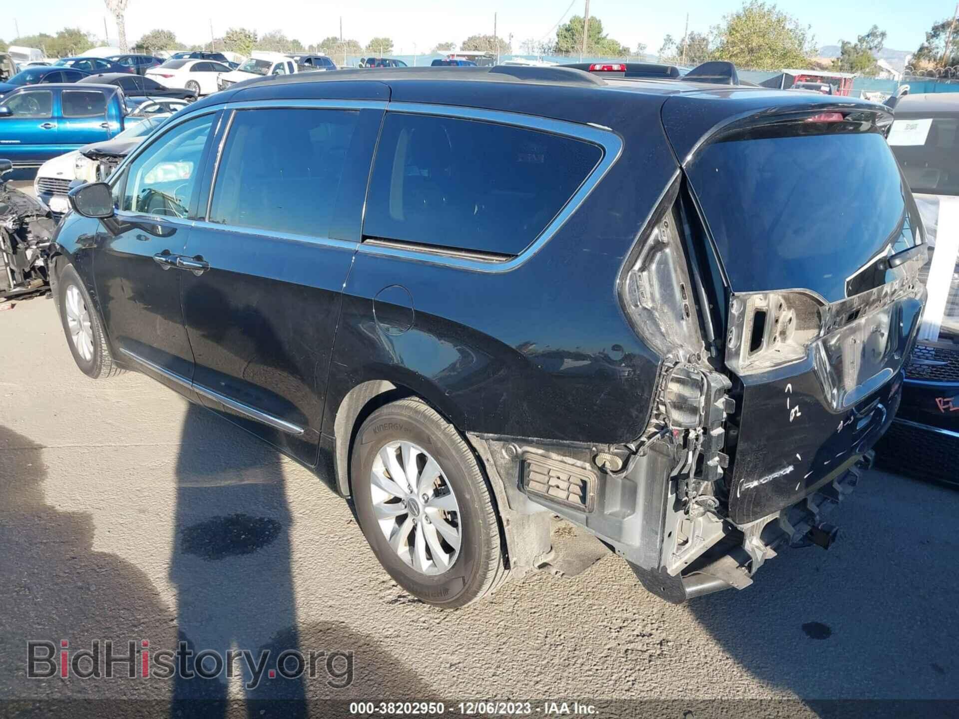 2017 CHRYSLER PACIFICA - VIN: 2C4RC1BG8HR530071 - Фото 3