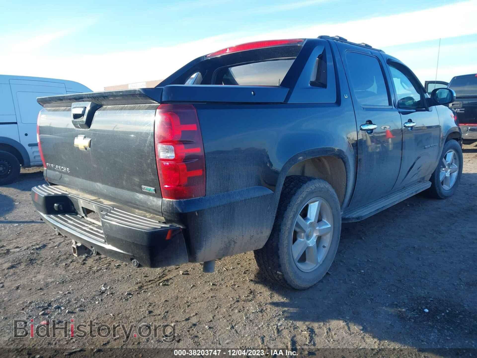 2011 CHEVROLET AVALANCHE 1500 - VIN: 3GNMCFE00BG254334 - Фото 4
