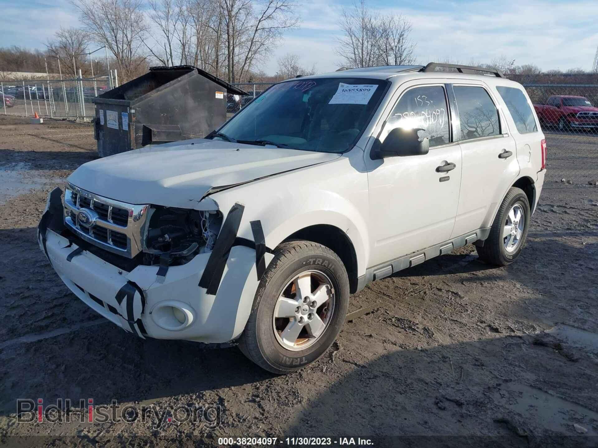 2011 FORD ESCAPE - VIN: 1FMCU0D72BKC60086 - Фото 2