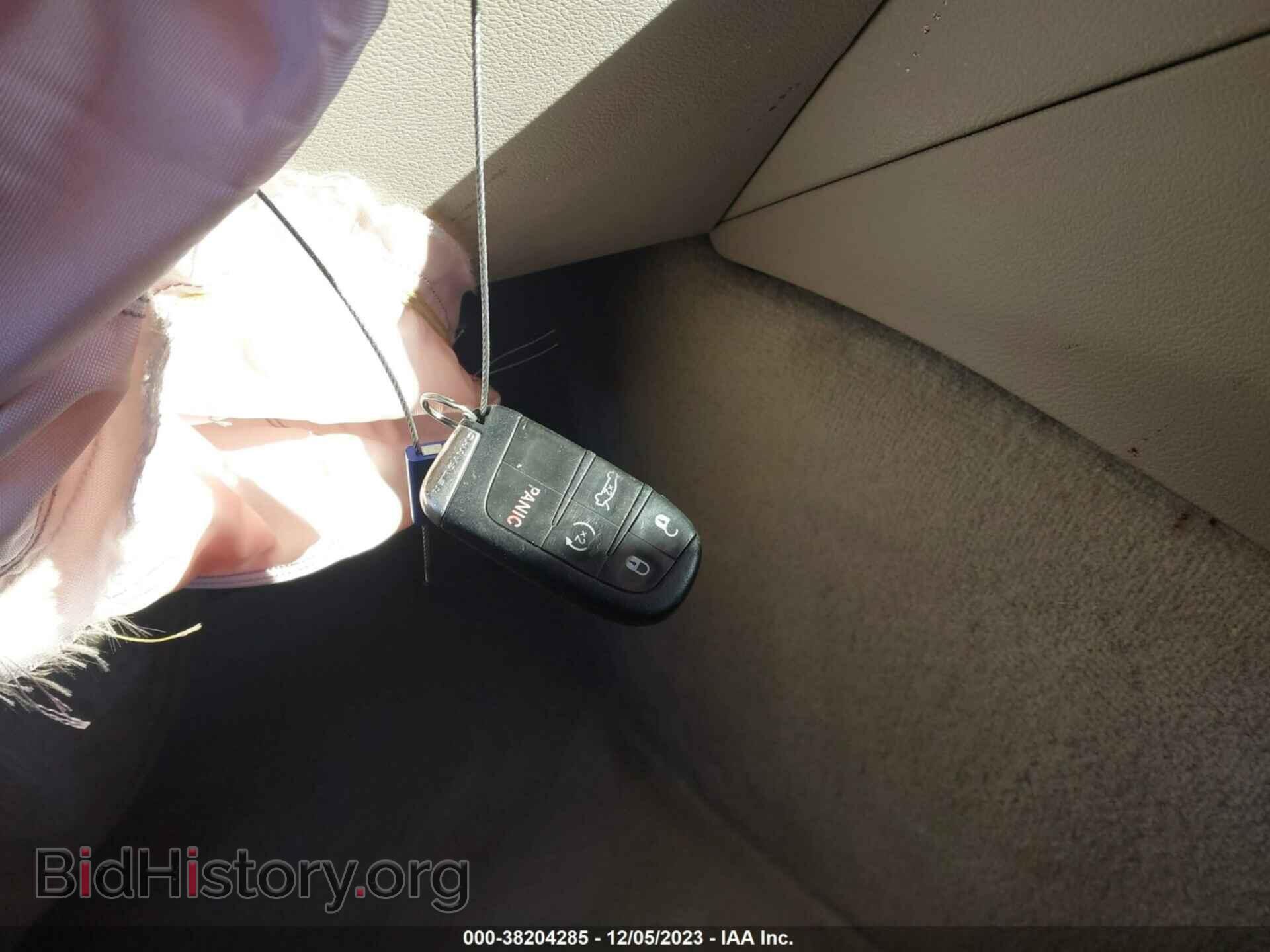 2013 CHRYSLER 300 - VIN: 2C3CCAET8DH618430 - Фото 11