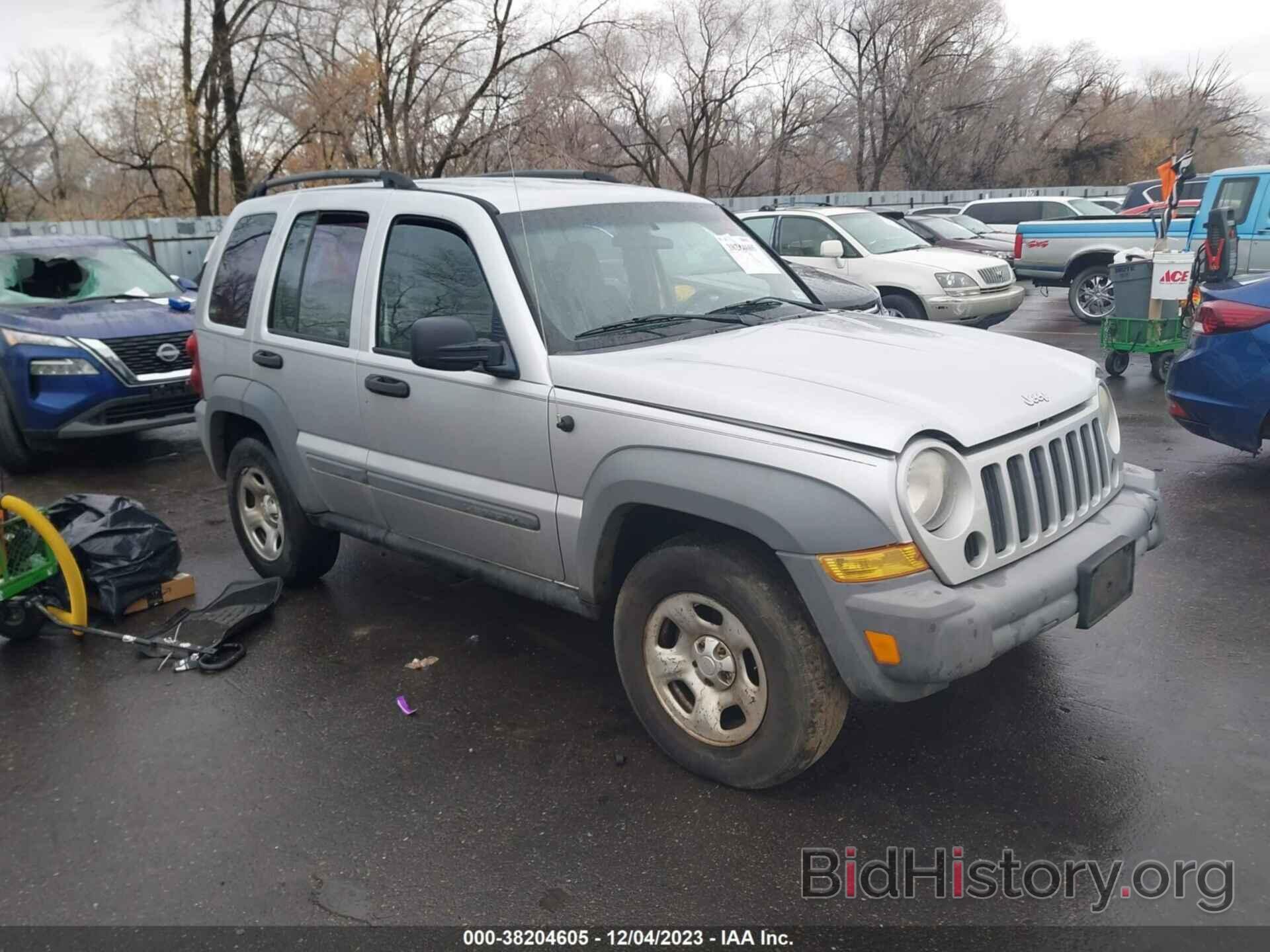 Photo 1J4GK48K46W108773 - JEEP LIBERTY 2006