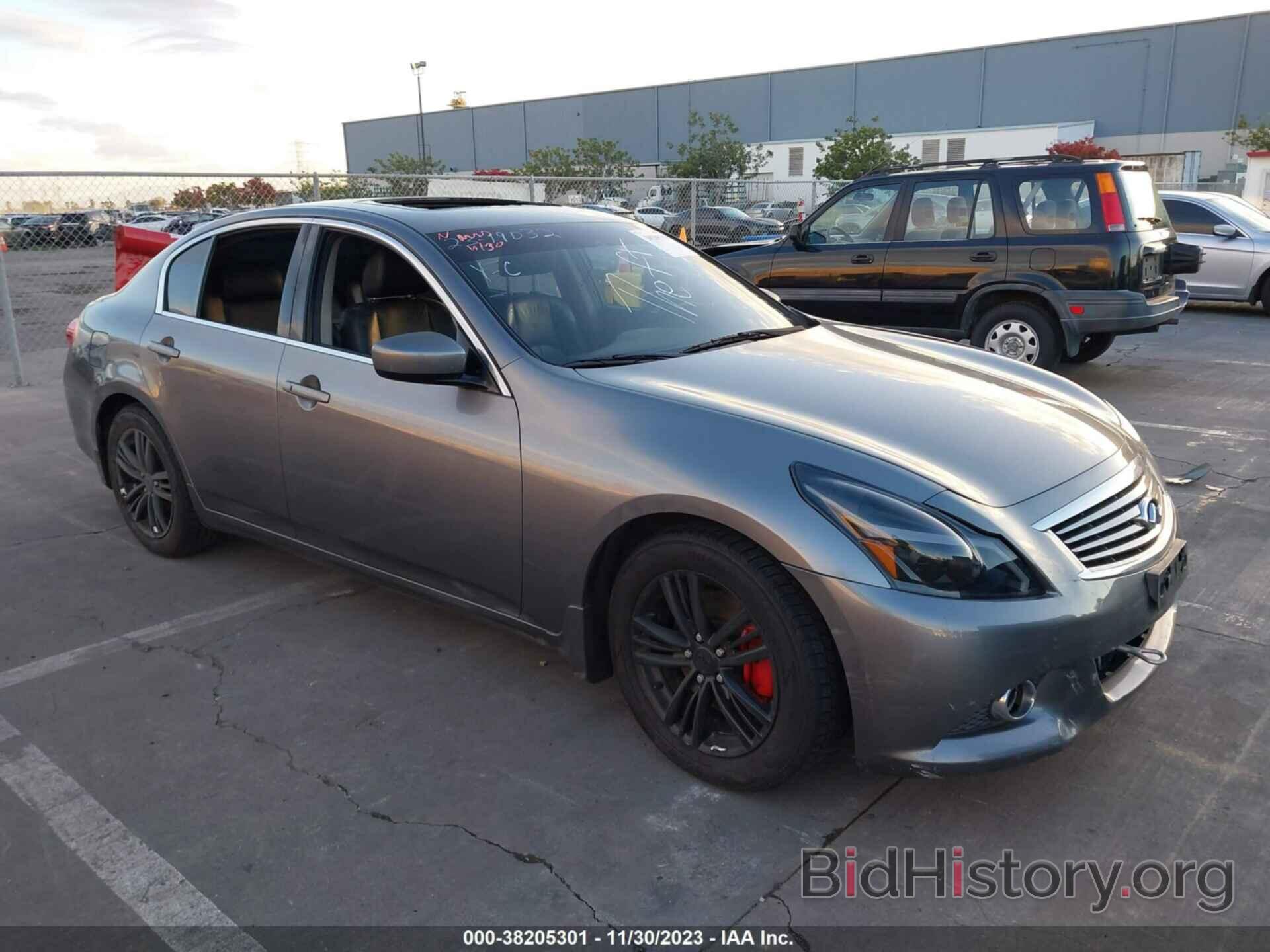 Photo JN1CV6AP0BM509923 - INFINITI G37 2011