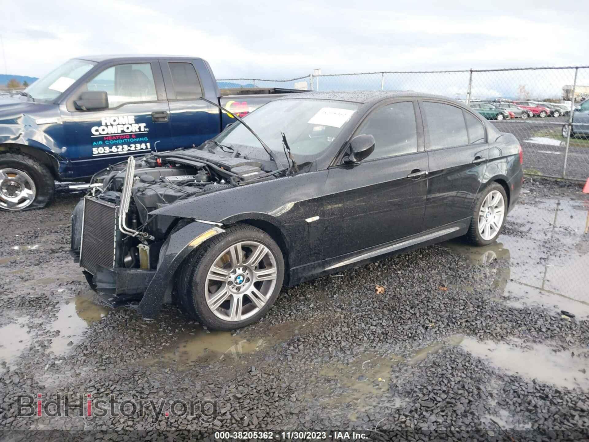 2011 BMW 328I - VIN: WBAPH5G52BNM77666 - Фото 2