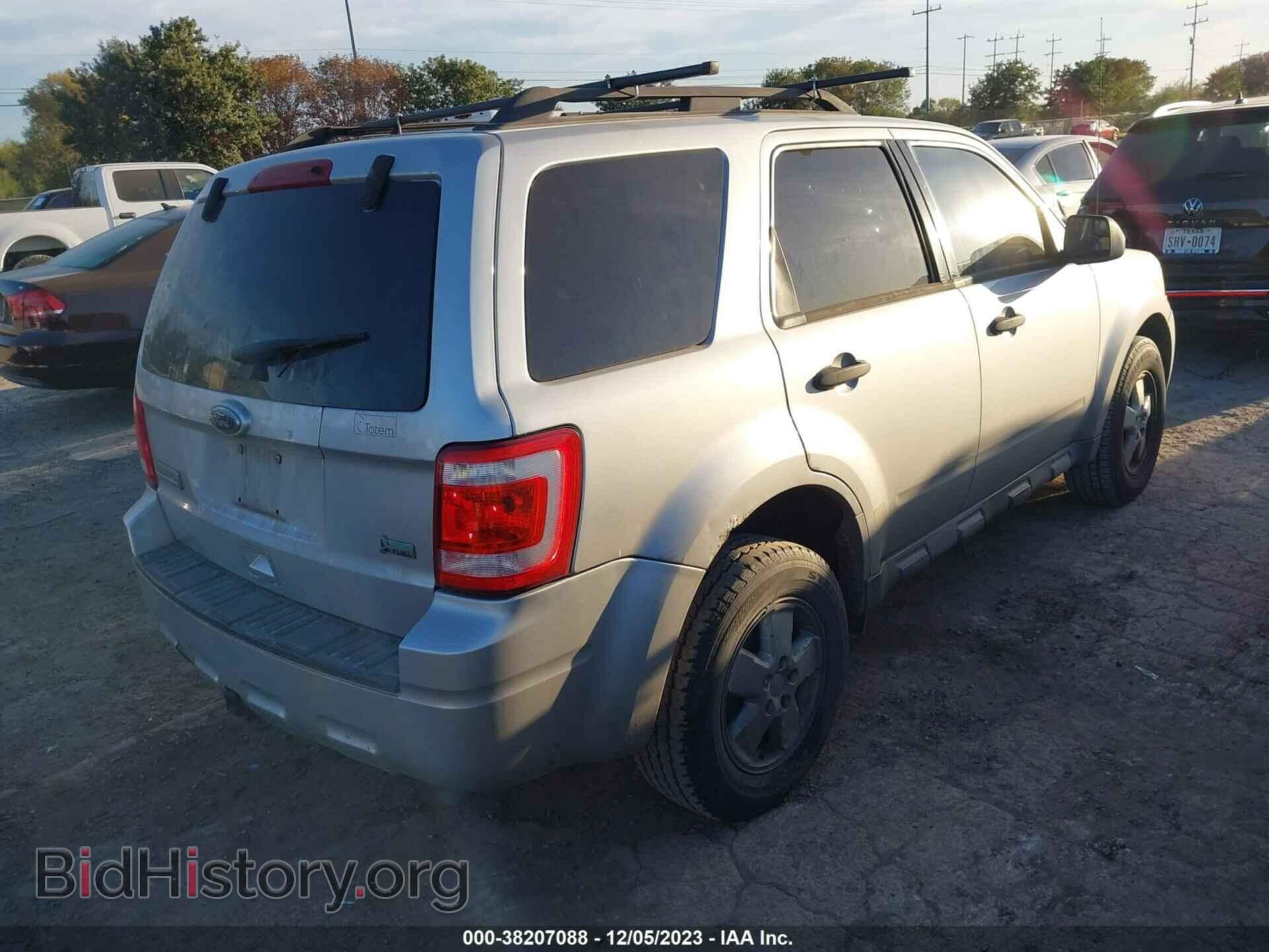 2010 FORD ESCAPE - VIN: 1FMCU0DG1AKB75593 - Фото 4