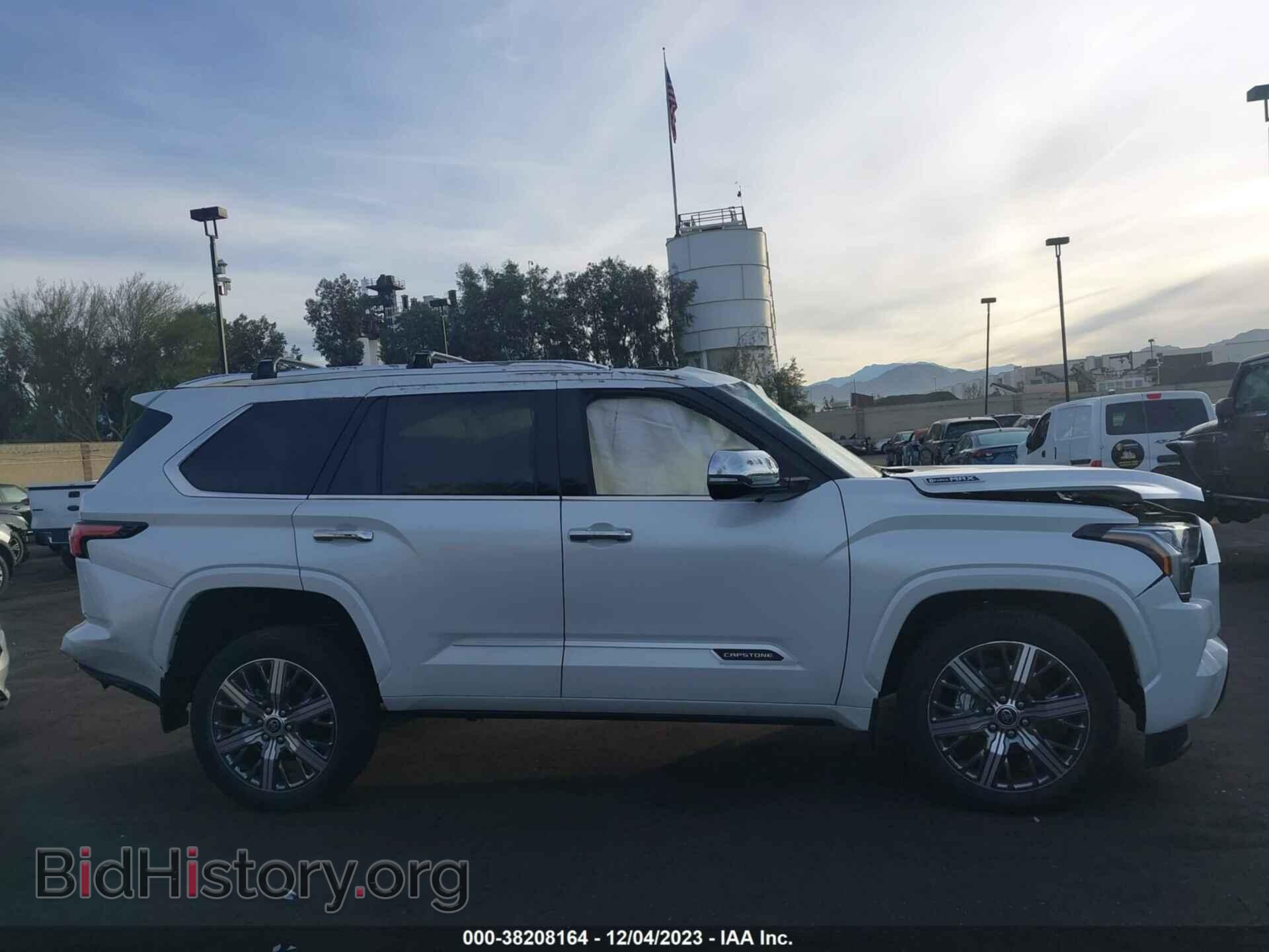 2023 TOYOTA SEQUOIA - VIN: 7SVAAABA0PX012623 - Фото 14