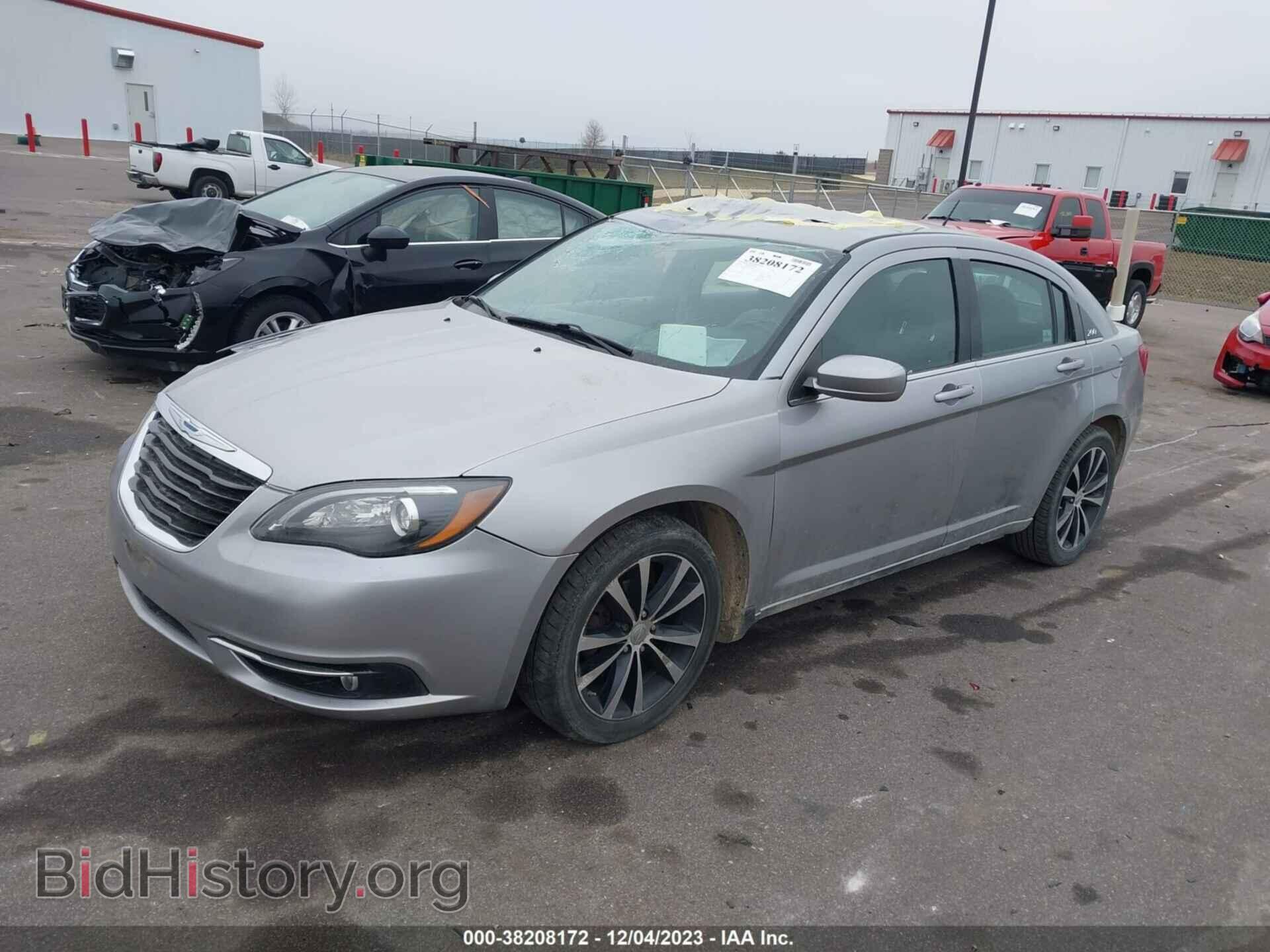 2014 CHRYSLER 200 - VIN: 1C3CCBCG0EN192866 - Фото 2
