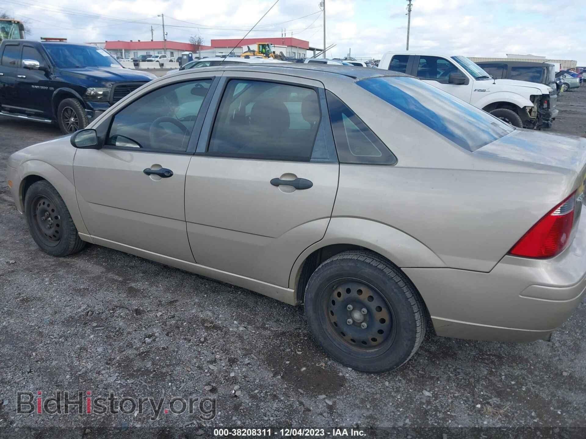 2007 FORD FOCUS - VIN: 1FAHP34N27W357196 - Фото 3