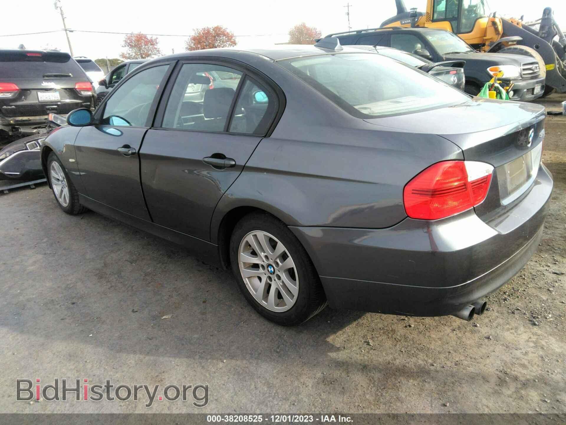 2006 BMW 325I - VIN: WBAVB13596KX66249 - Фото 3