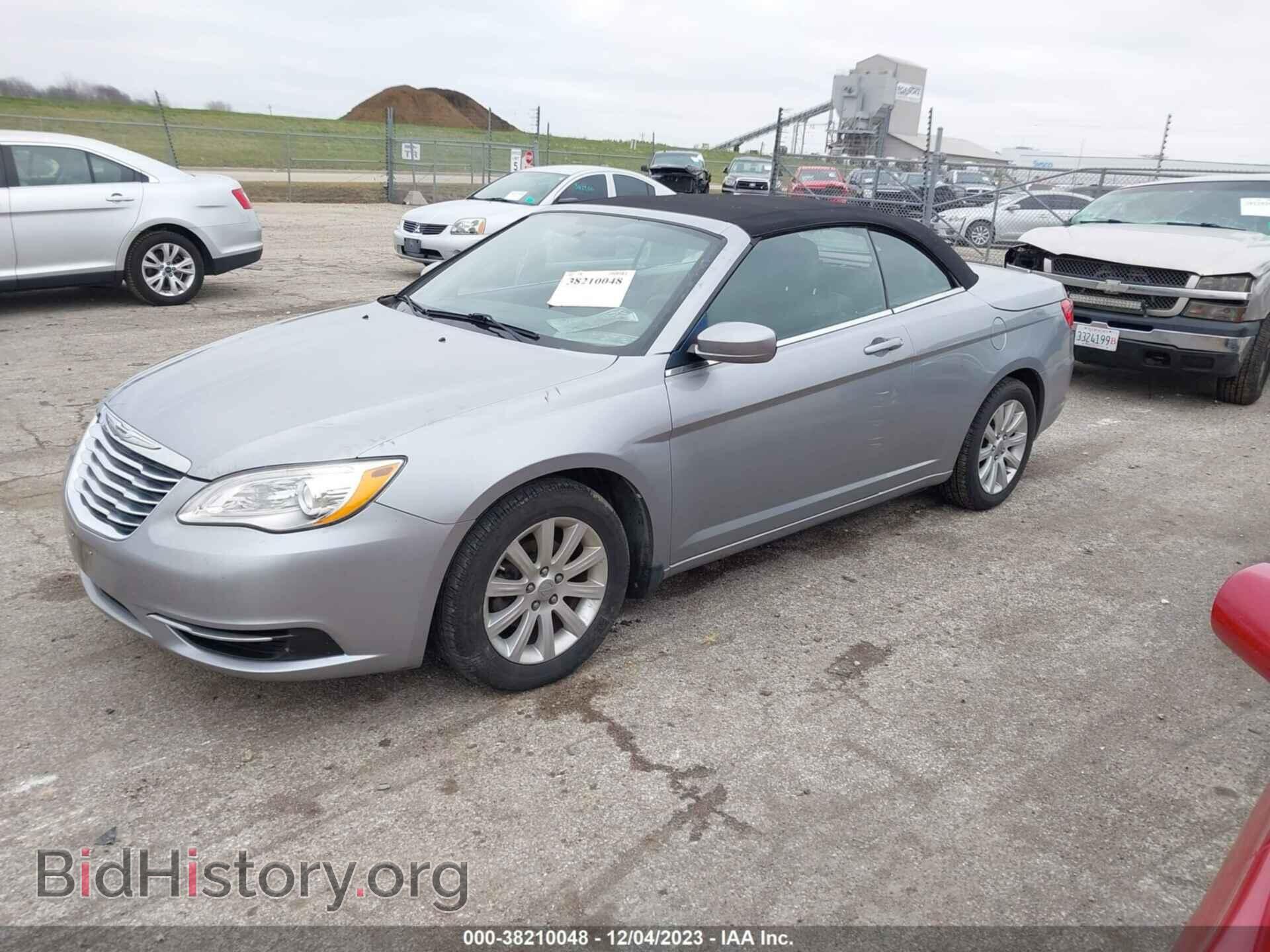 2013 CHRYSLER 200 - VIN: 1C3BCBEG5DN515381 - Photo 2