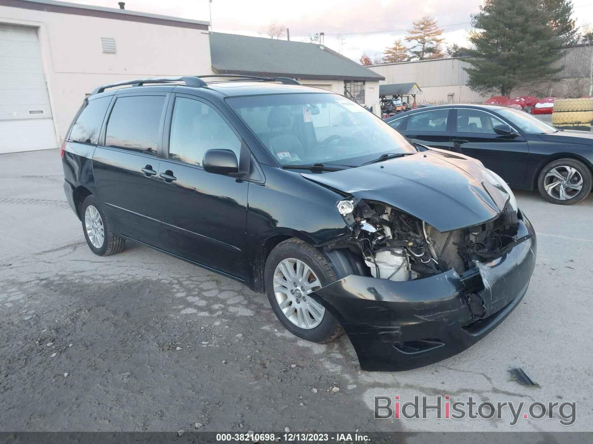 Photo 5TDBK22C28S012178 - TOYOTA SIENNA 2008