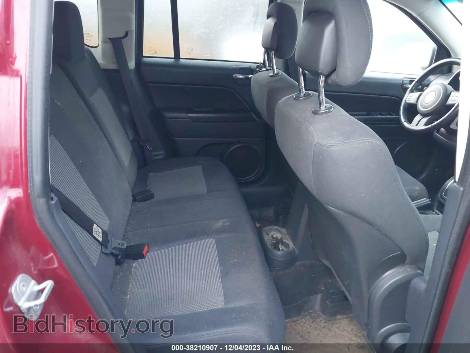 2012 JEEP COMPASS - VIN: 1C4NJDEB8CD559300 - Photo 8