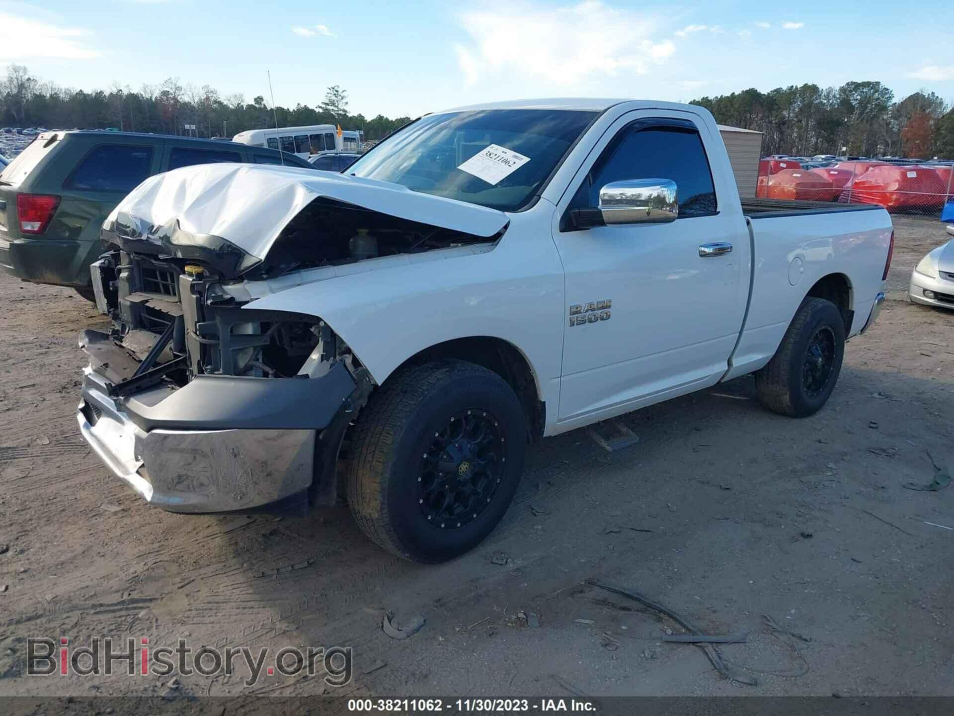 2014 RAM 1500 - VIN: 3C6JR6AG3EG331142 - Фото 2