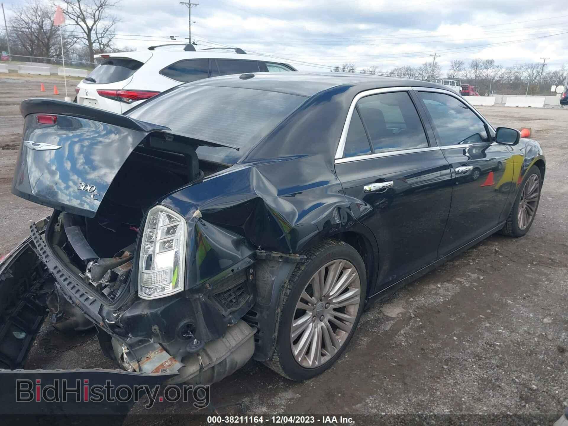 2013 CHRYSLER 300C - VIN: 2C3CCAET2DH731807 - Фото 4