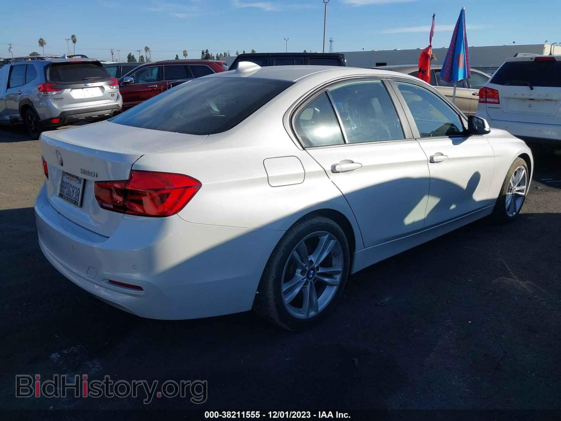 2016 BMW 320I - VIN: WBA8E1G56GNU11229 - Фото 4