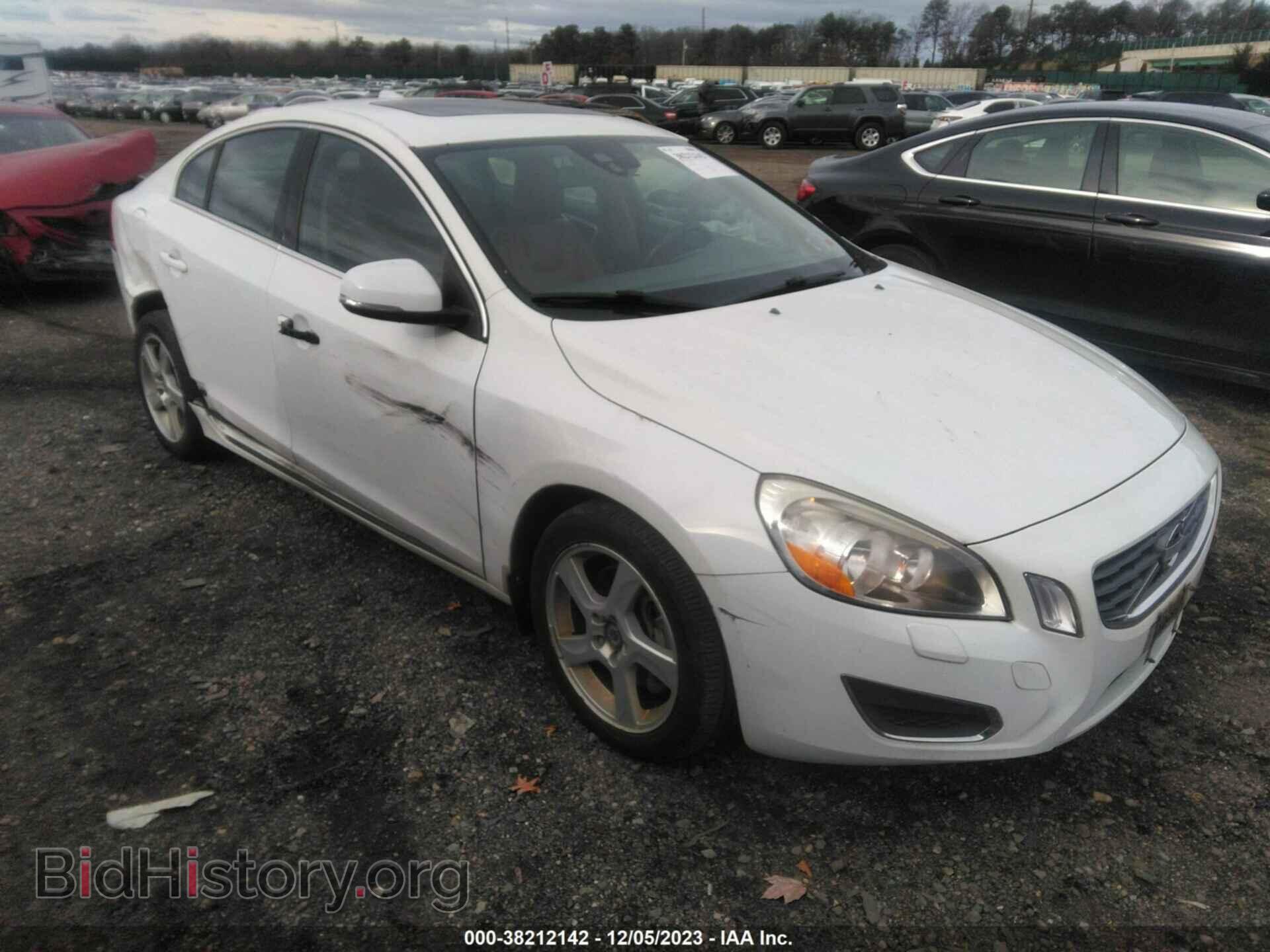 Фотография YV1622FS3C2102646 - VOLVO S60 2012