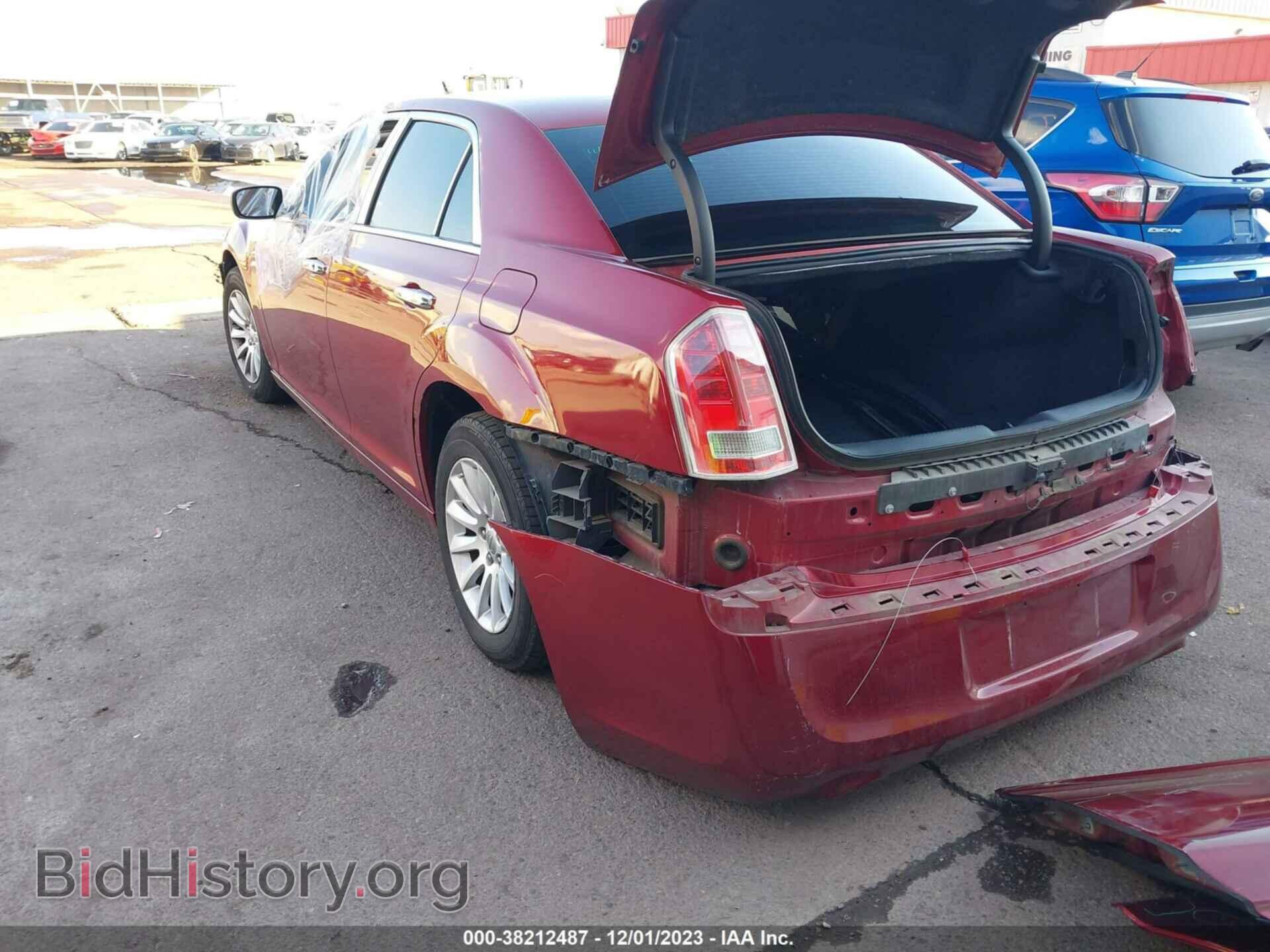 2012 CHRYSLER 300 - VIN: 2C3CCAAG5CH233589 - Фото 3