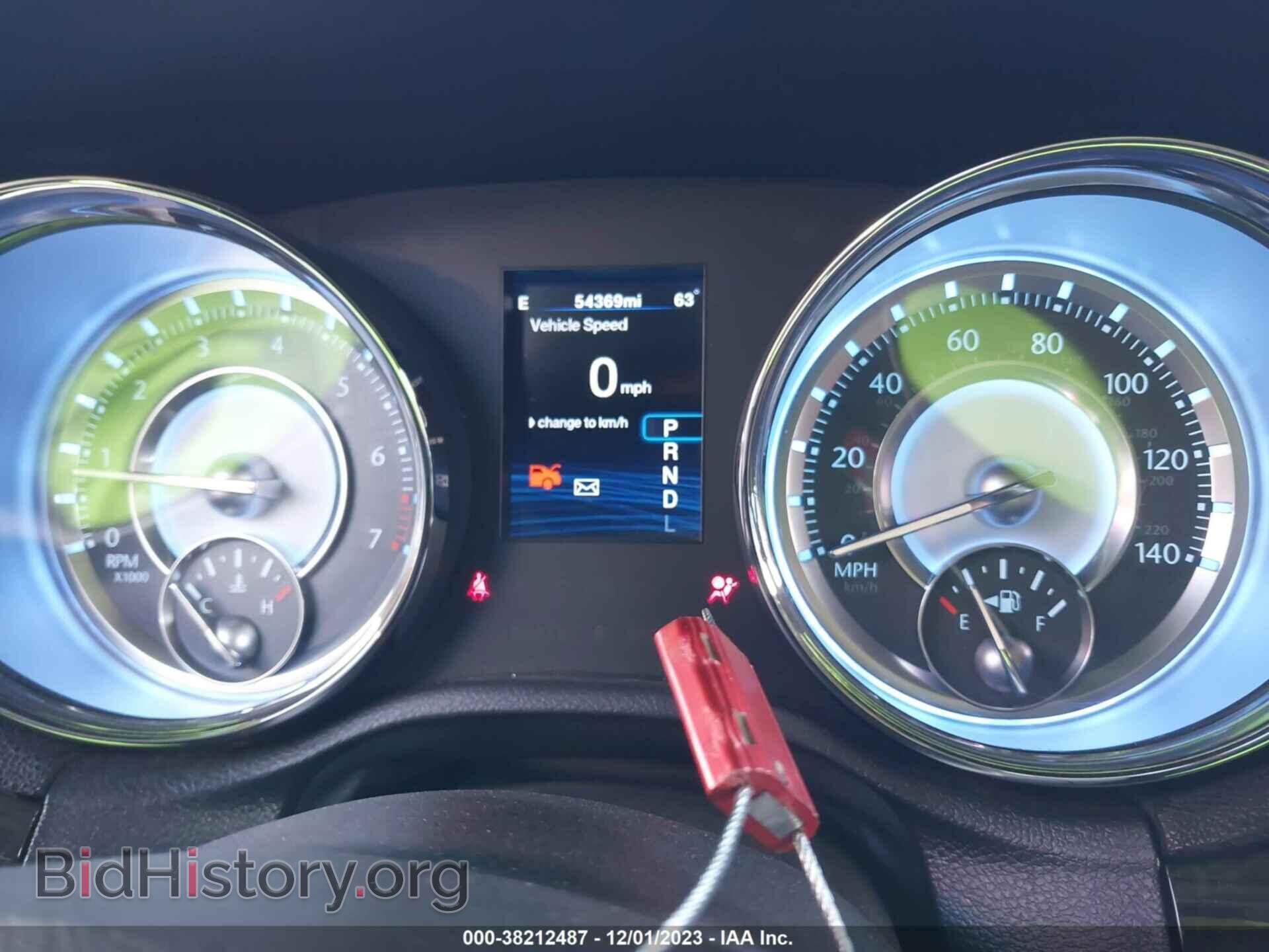 2012 CHRYSLER 300 - VIN: 2C3CCAAG5CH233589 - Фото 7