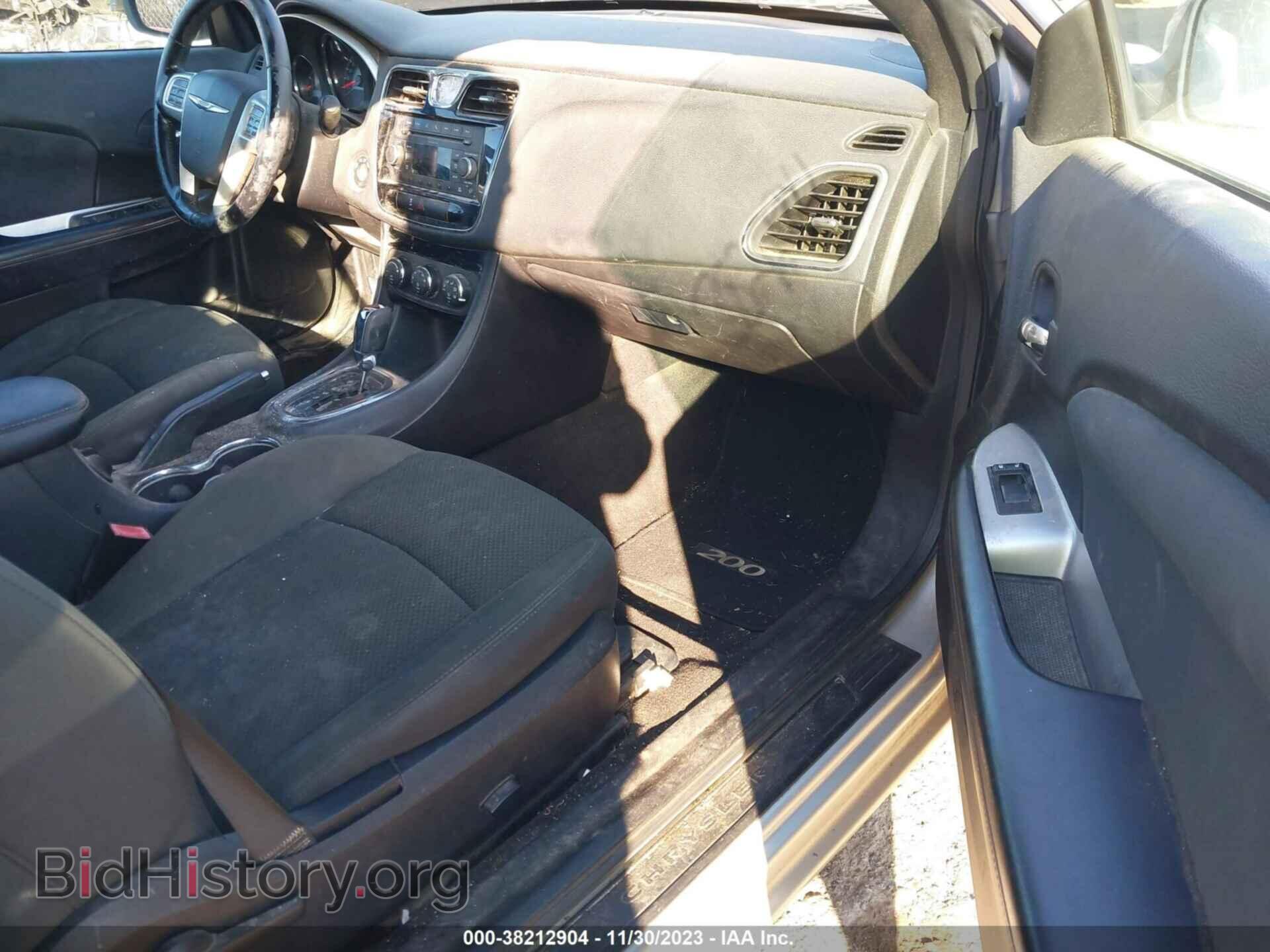 2011 CHRYSLER 200 - VIN: 1C3BC2EG1BN589412 - Фото 5