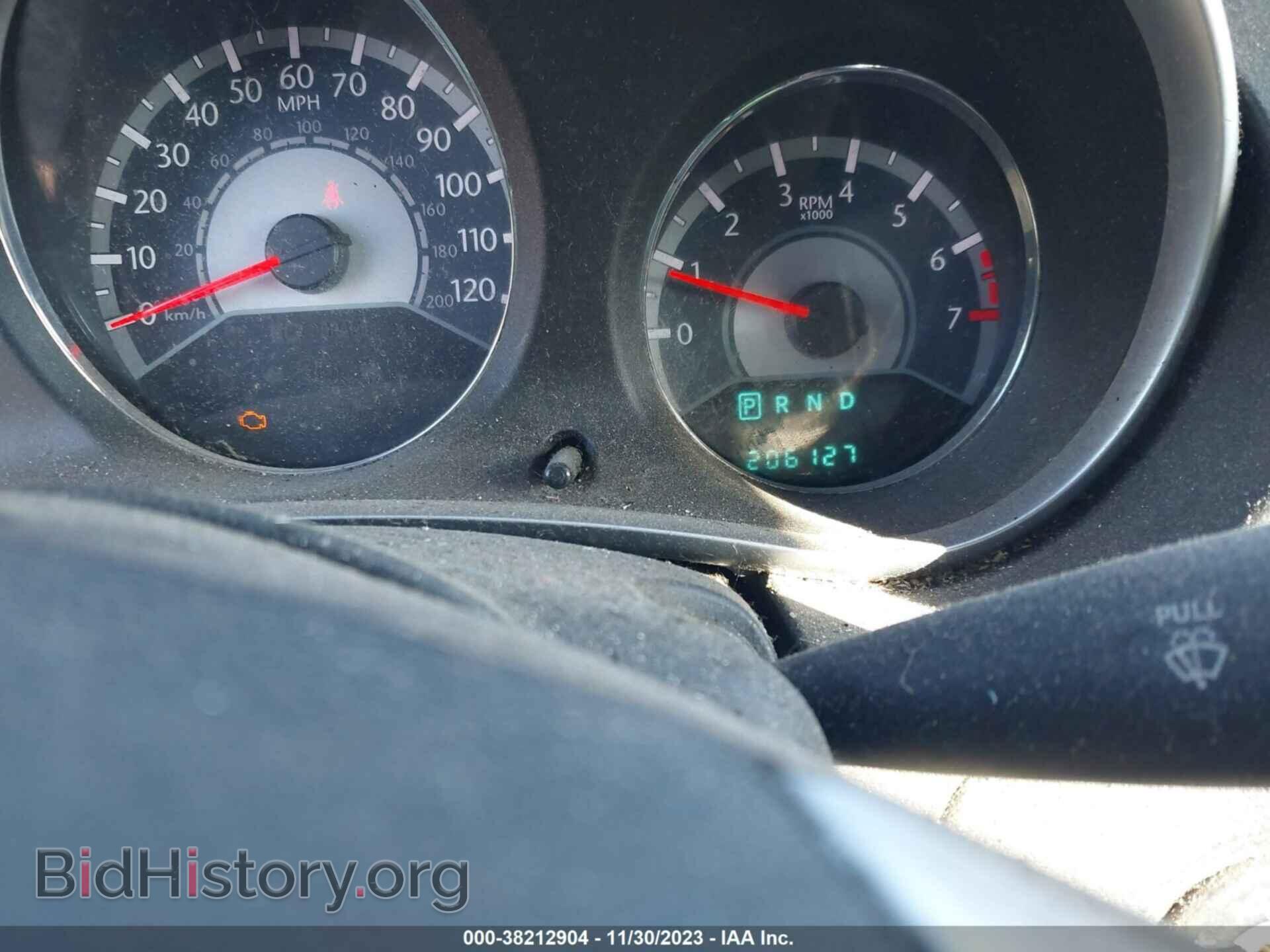 2011 CHRYSLER 200 - VIN: 1C3BC2EG1BN589412 - Фото 7