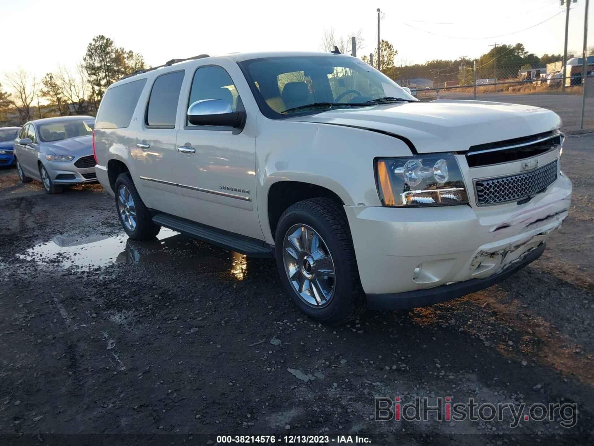 Photo 1GNUKKE39AR151238 - CHEVROLET SUBURBAN 2010