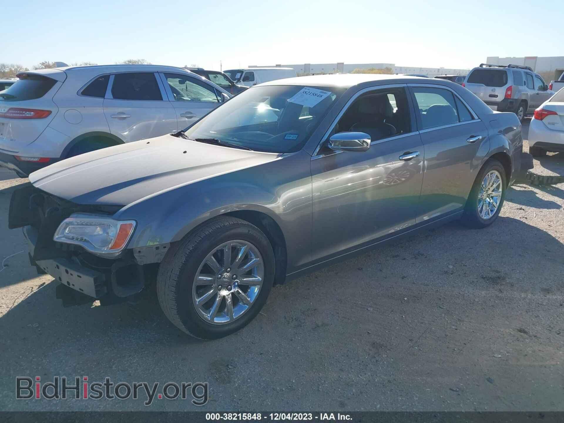 2012 CHRYSLER 300 - VIN: 2C3CCACG9CH182143 - Фото 2