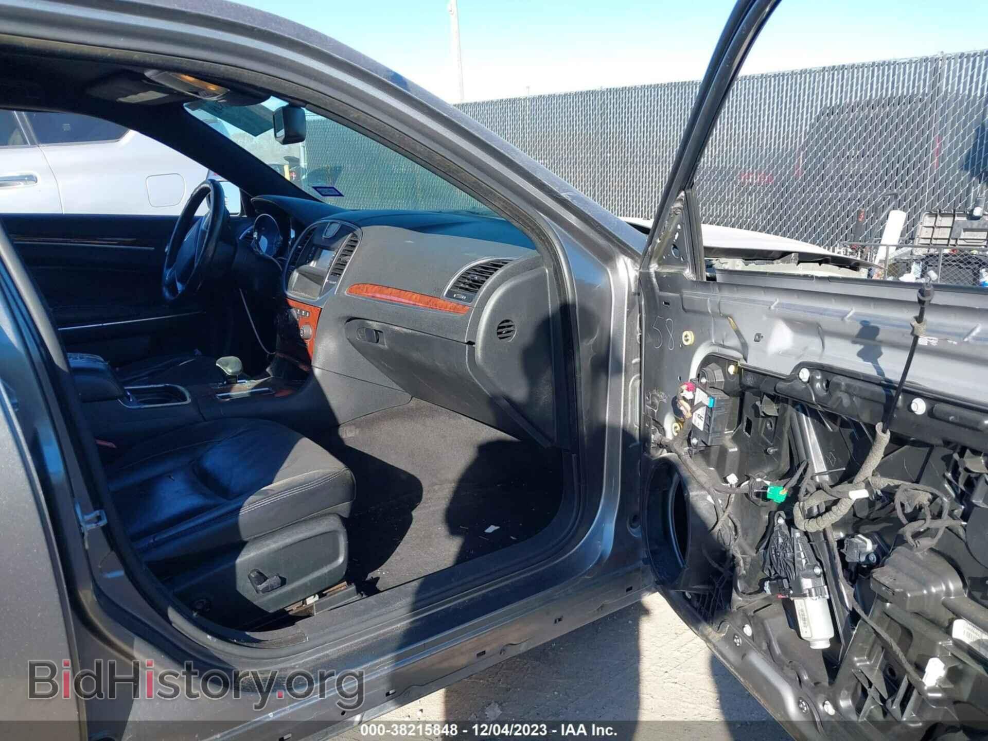 2012 CHRYSLER 300 - VIN: 2C3CCACG9CH182143 - Фото 5