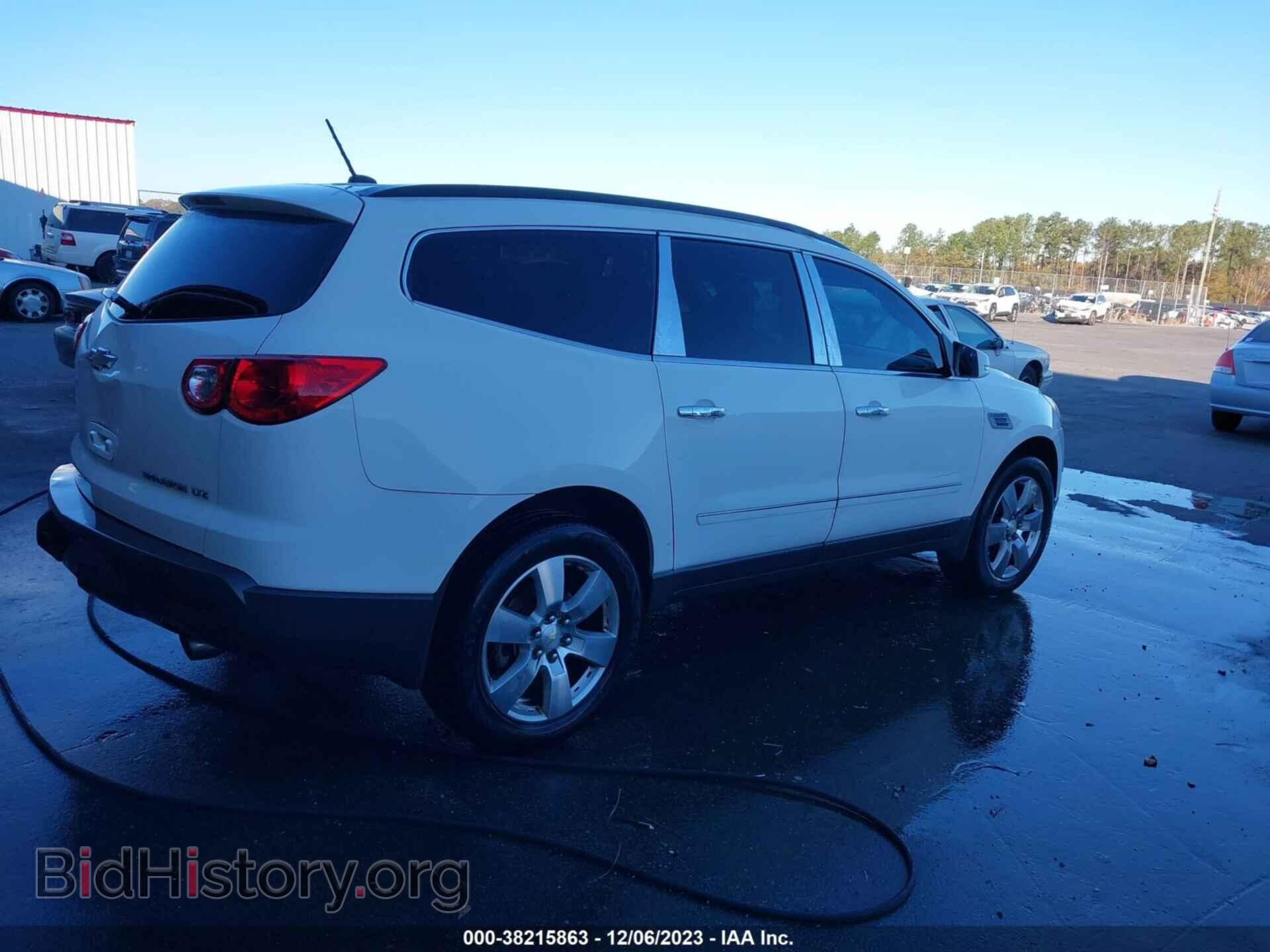 2012 CHEVROLET TRAVERSE - VIN: 1GNKRLED3CJ239429 - Фото 4