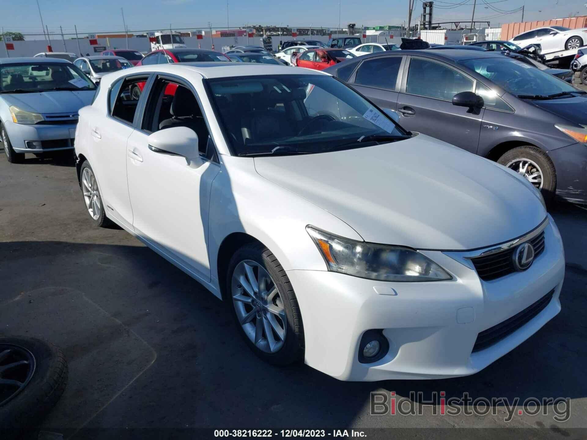 Фотография JTHKD5BH2B2045217 - LEXUS CT 200H 2011