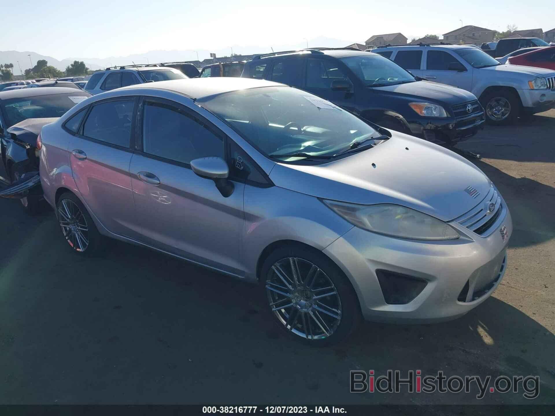 Photo 3FADP4AJ3DM226456 - FORD FIESTA 2013