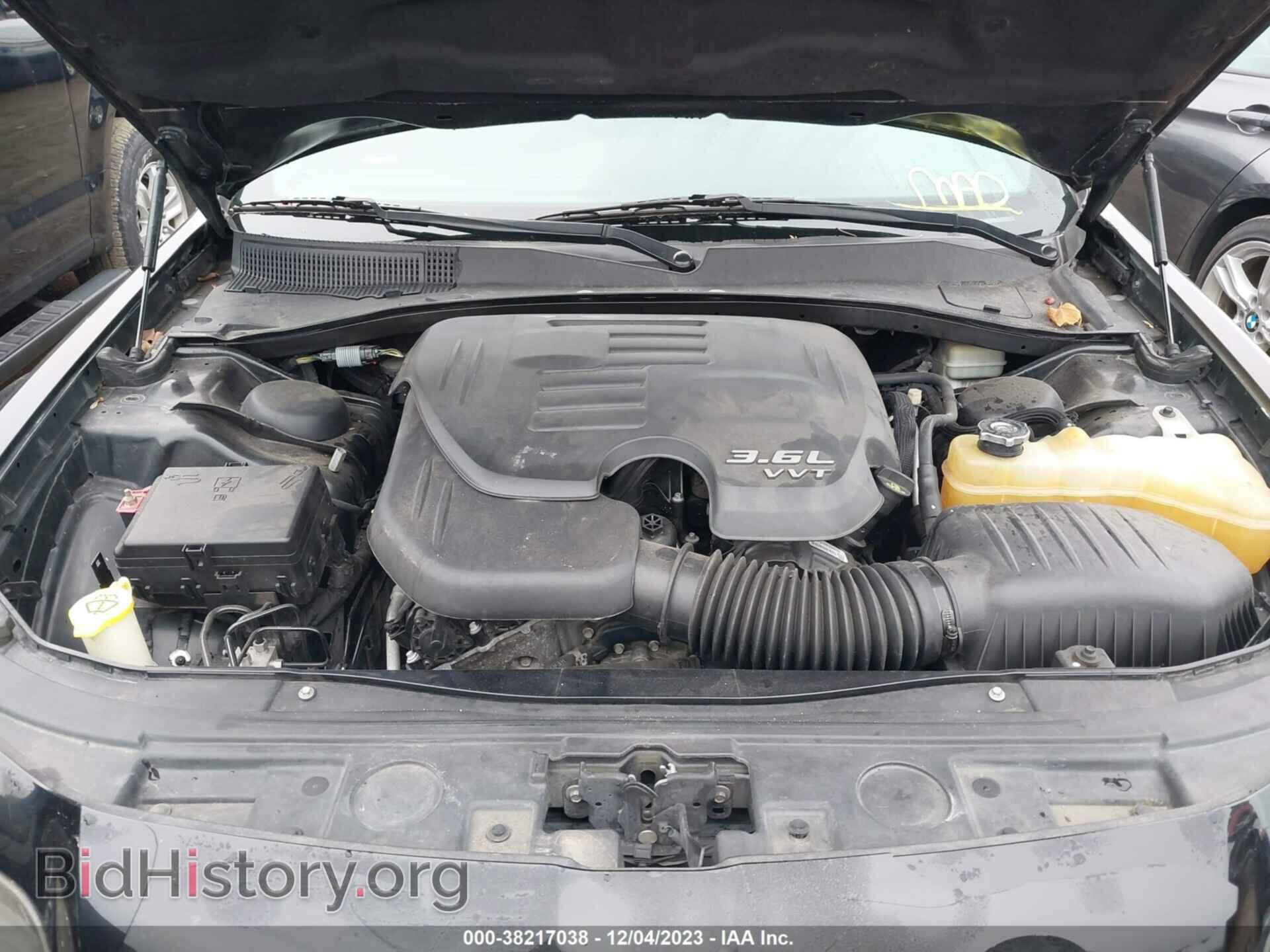 2014 CHRYSLER 300 - VIN: 2C3CCAAG3EH212839 - Фото 10