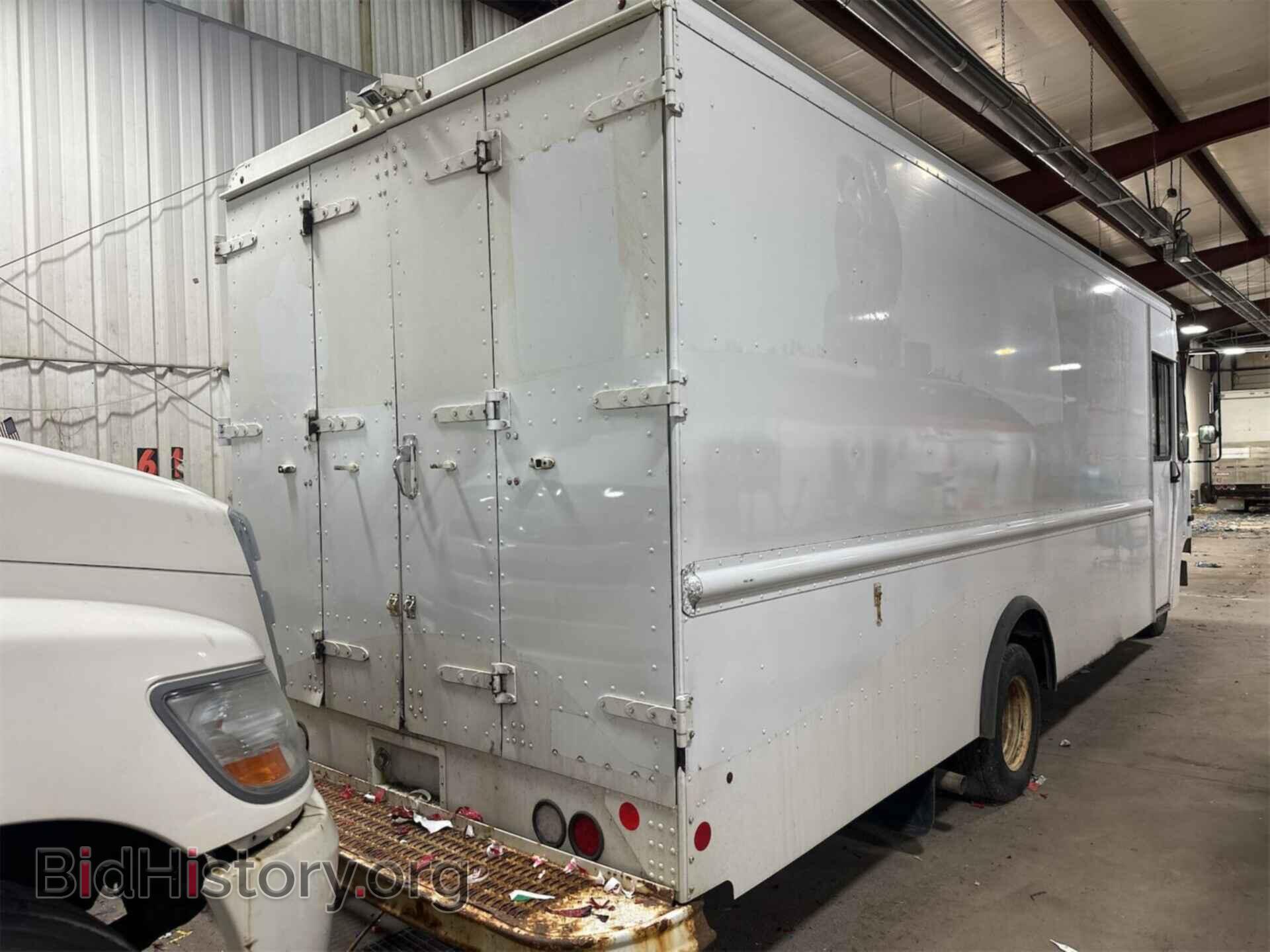 2011 FORD ECONOLINE - VIN: 1FC2E3KL1BDA42093 - Photo 9