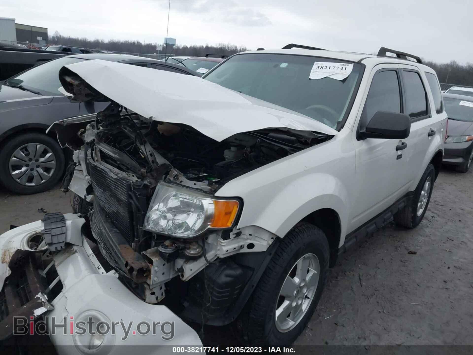 2012 FORD ESCAPE - VIN: 1FMCU0D74CKA13394 - Фото 2