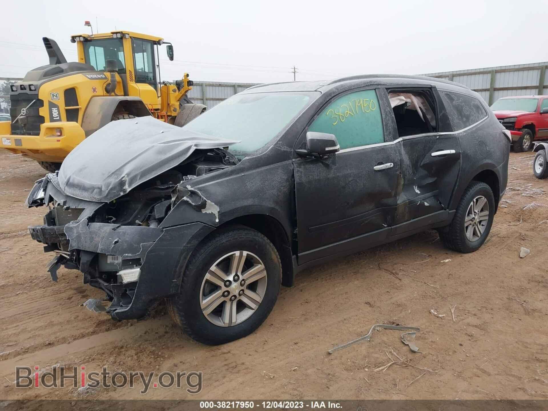 2017 CHEVROLET TRAVERSE - VIN: 1GNKVGKD8HJ321820 - Фото 2