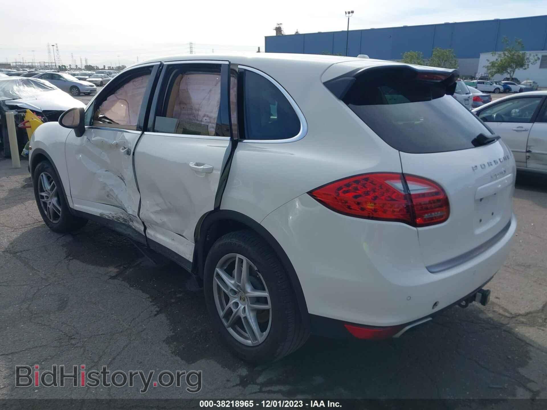 2011 PORSCHE CAYENNE - VIN: WP1AB2A29BLA41995 - Фото 3
