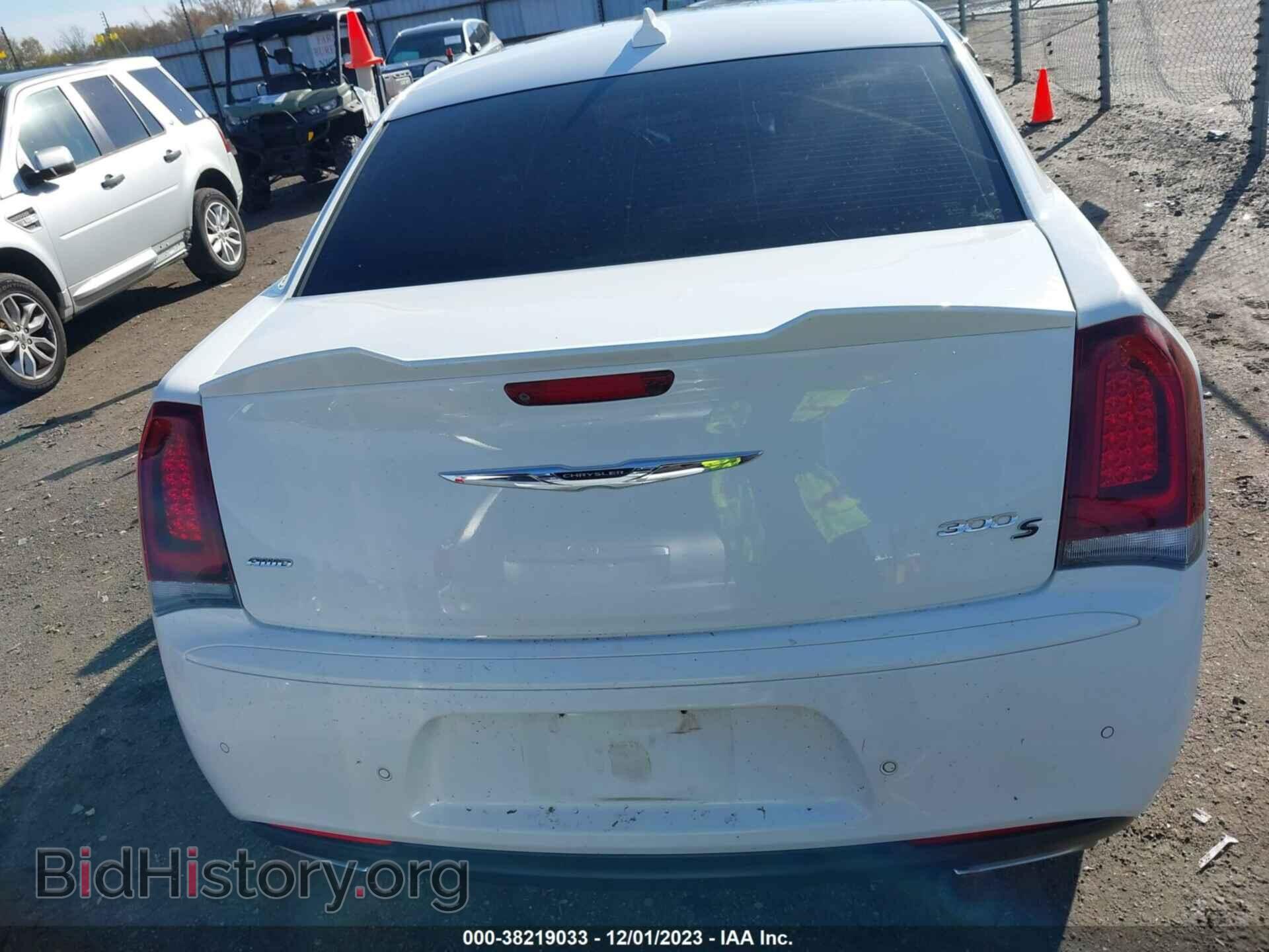 2016 CHRYSLER 300 - VIN: 2C3CCAGG7GH144958 - Фото 16