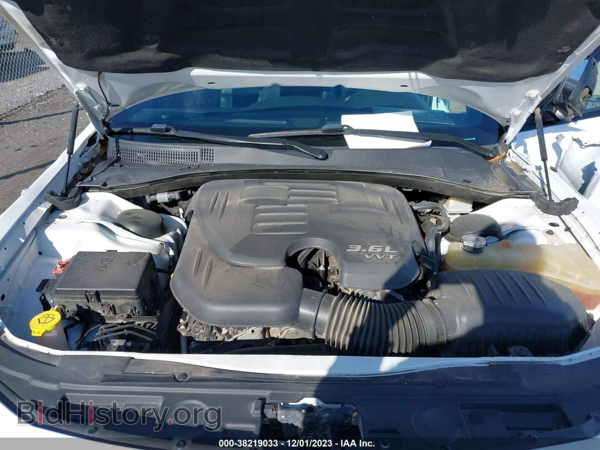 2016 CHRYSLER 300 - VIN: 2C3CCAGG7GH144958 - Фото 10