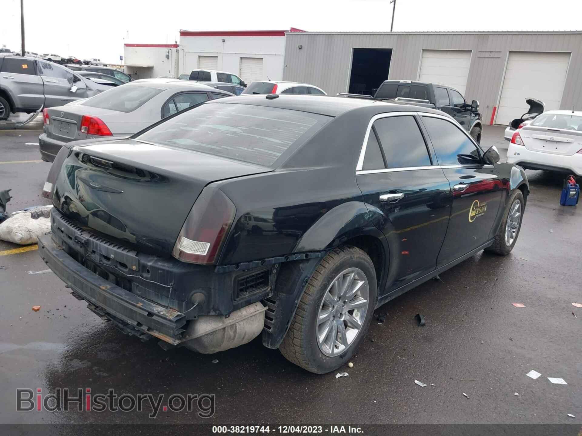 2011 CHRYSLER 300 - VIN: 2C3CA5CG5BH599030 - Фото 4