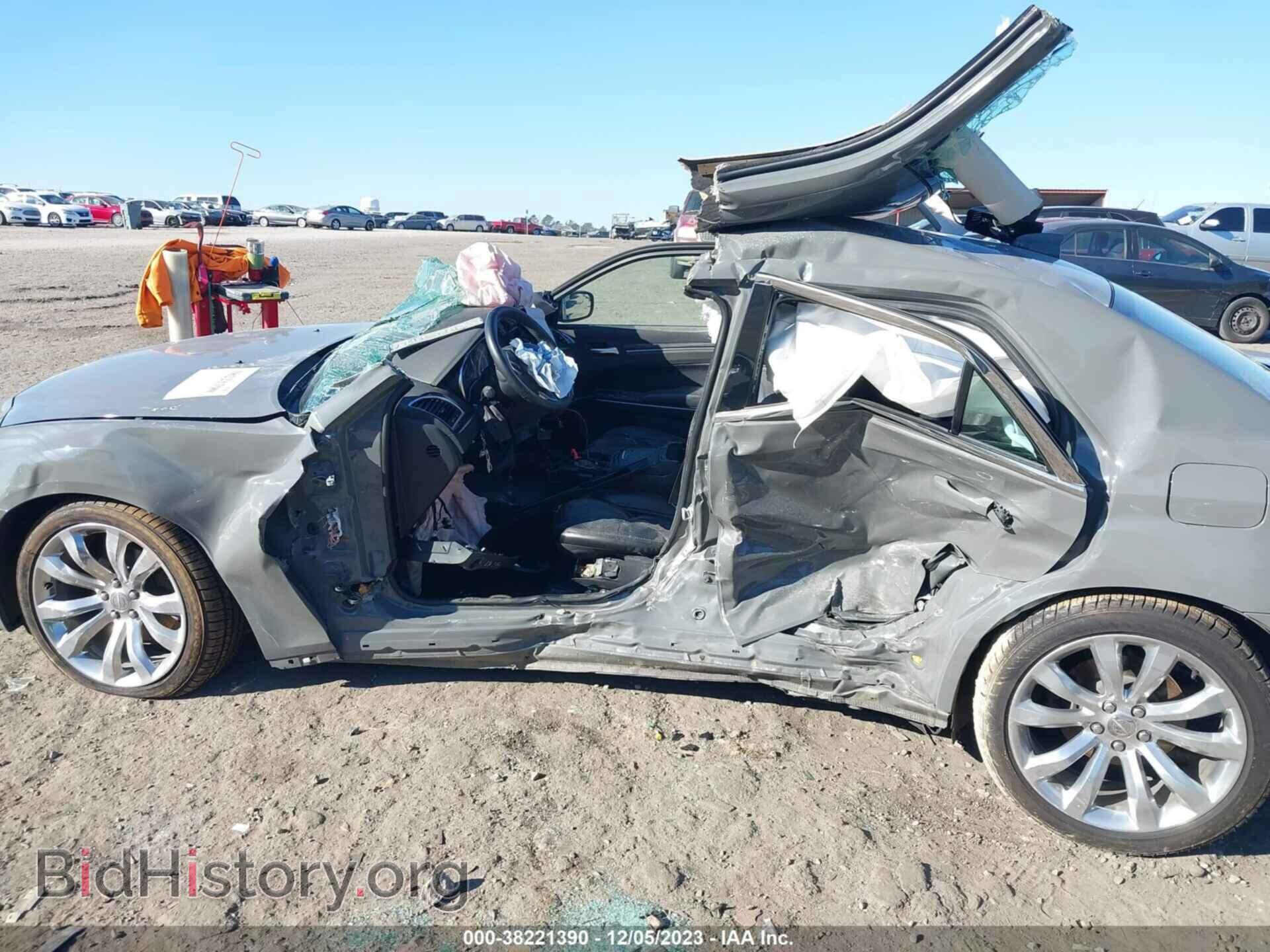 2017 CHRYSLER 300 - VIN: 2C3CCAAG9HH655601 - Фото 6