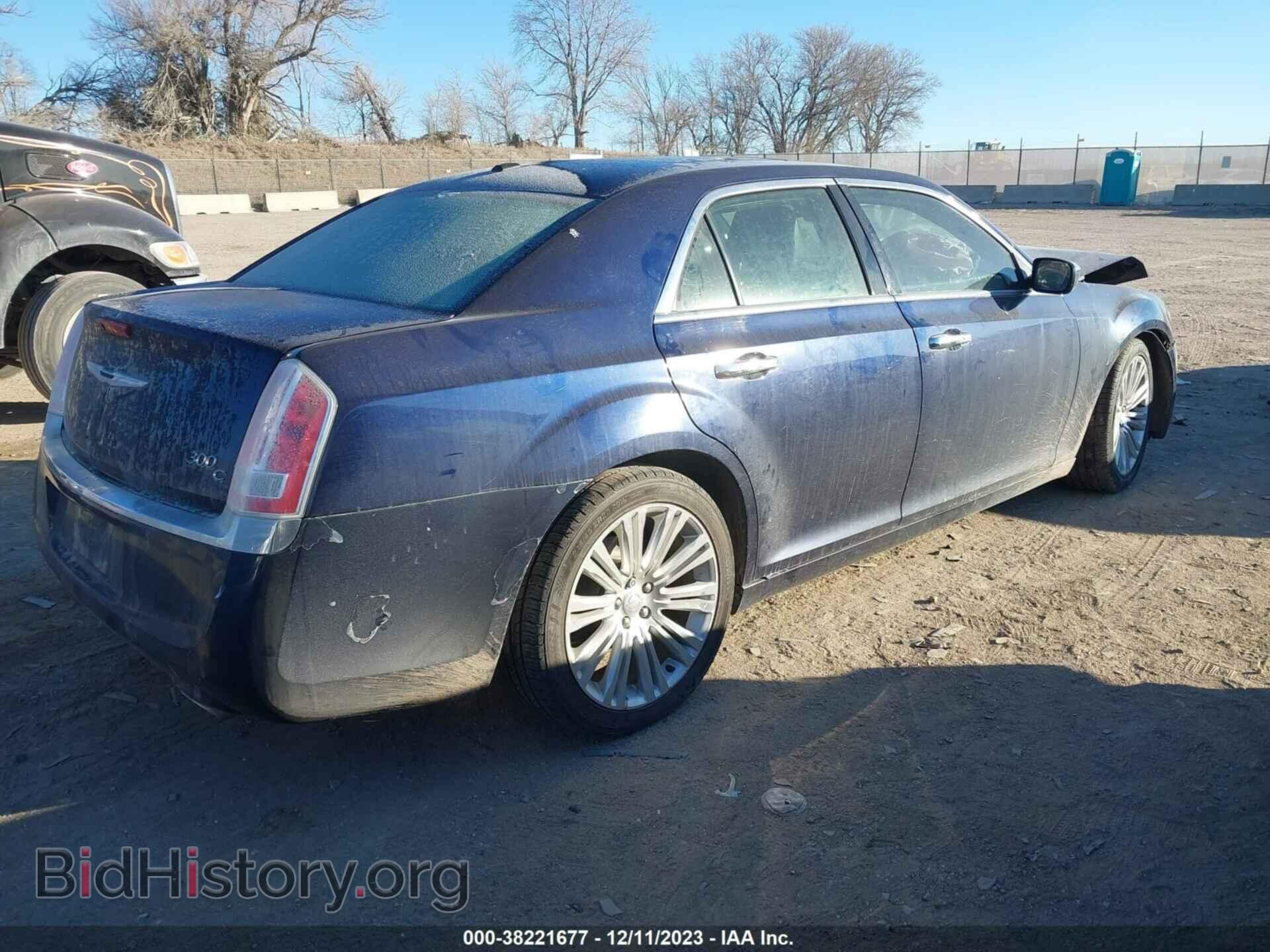 2014 CHRYSLER 300C - VIN: 2C3CCAEG9EH145268 - Фото 4