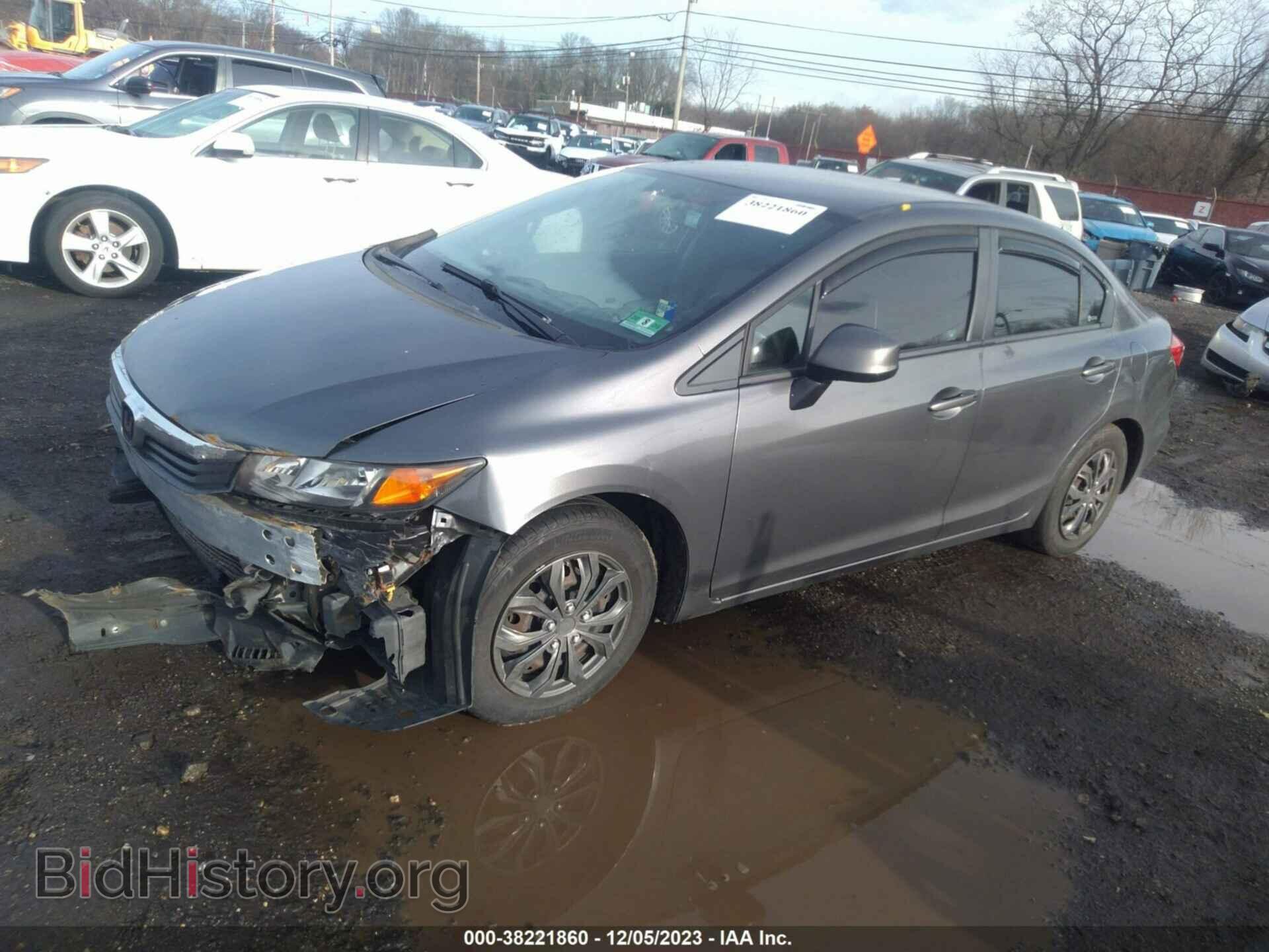 2012 HONDA CIVIC - VIN: 2HGFB2F5XCH302285 - Фото 2
